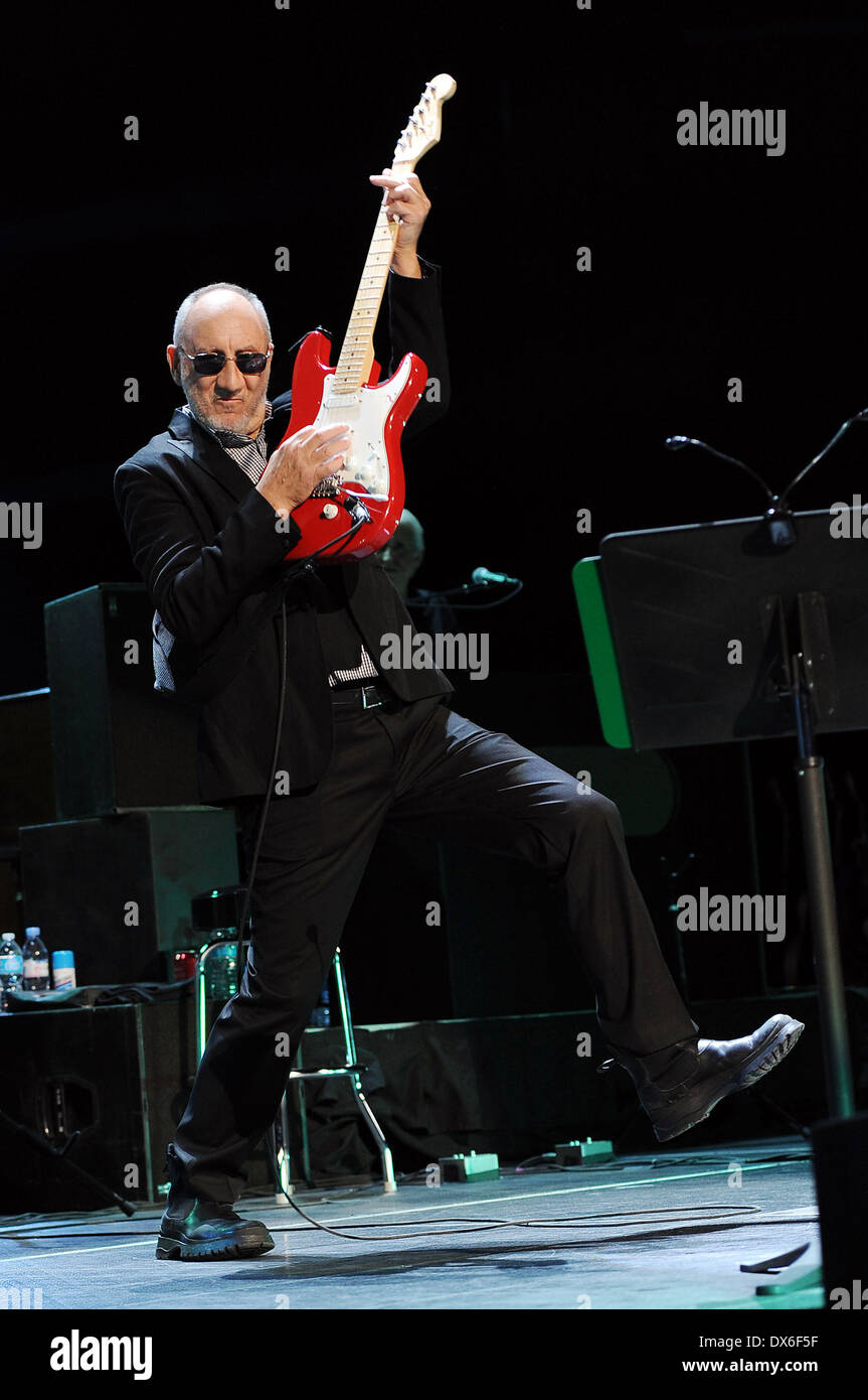 Pete Townshend il chi esegue sulla serata di apertura del Tour Quadrophenia Lauderdale, Florida - 01.11.12 con: Pete Townsh Foto Stock