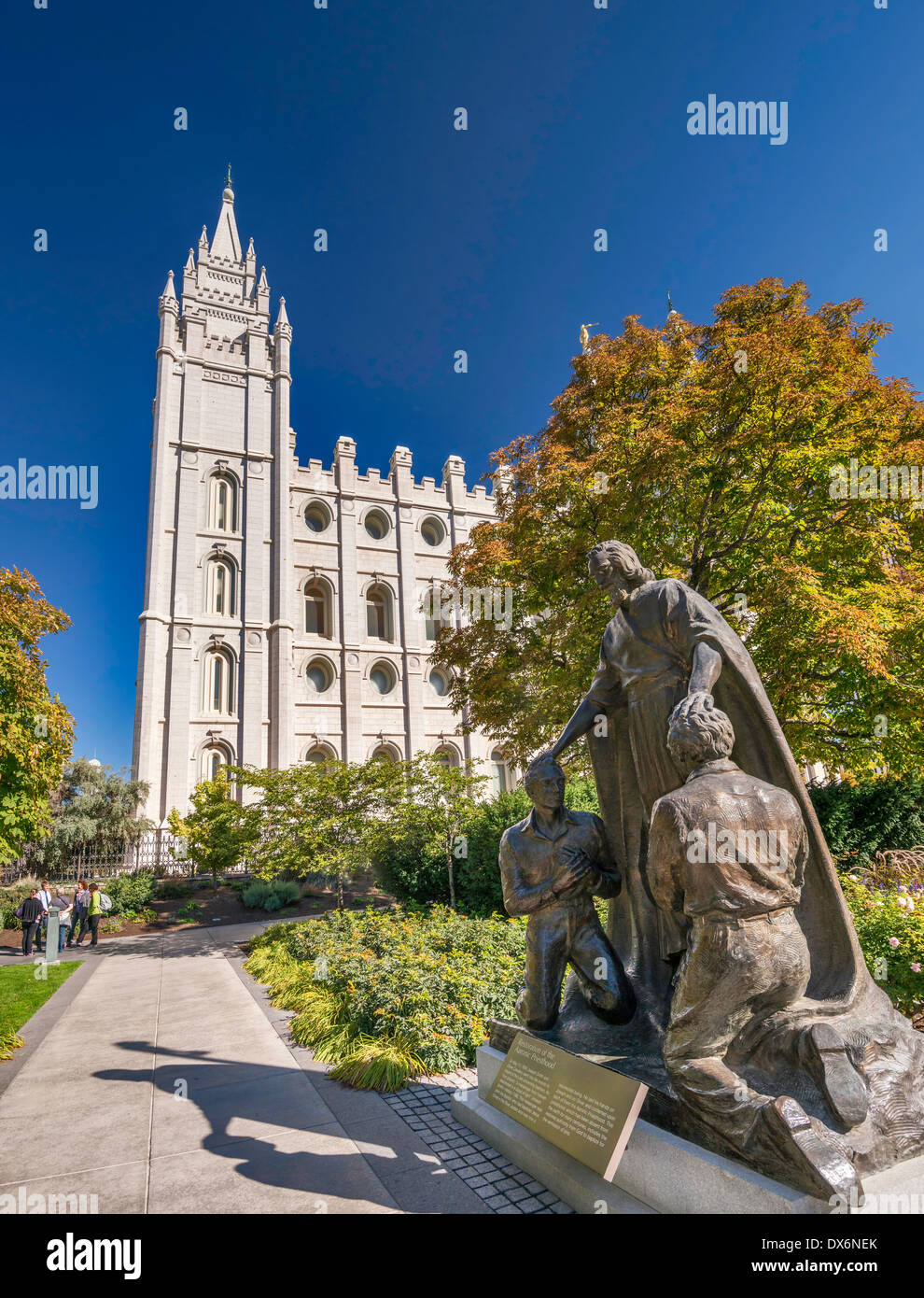 Restauro del Sacerdozio di Aaronne statua, da Avard Fairbanks, Salt Lake Temple, Temple Square, Salt Lake City, Utah, Stati Uniti d'America Foto Stock