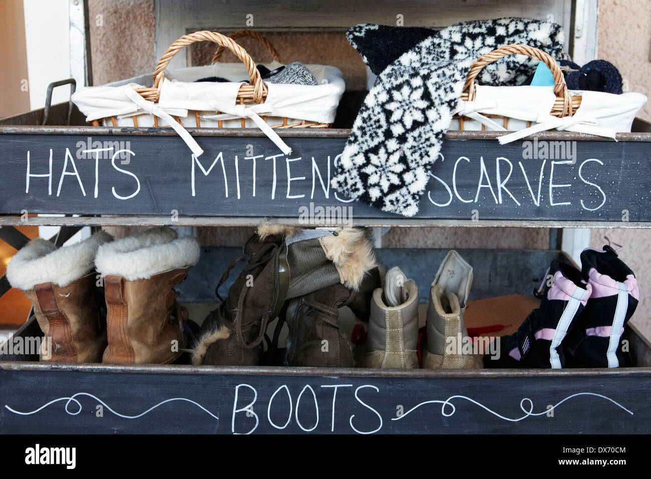 Vassoi del tempo freddo cappotti. Foto Stock