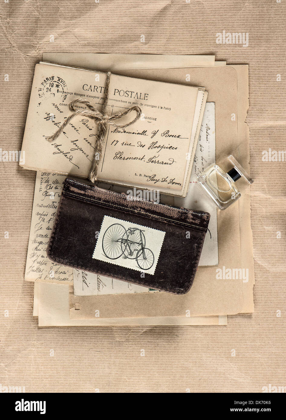 Vintage lettere e francese antico cartoline. sentimentale stile retrò background Foto Stock