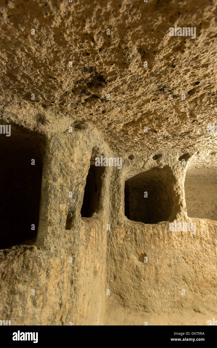 Windows, Kaymakli città sotterranea, Cappadocia, Turchia Foto Stock