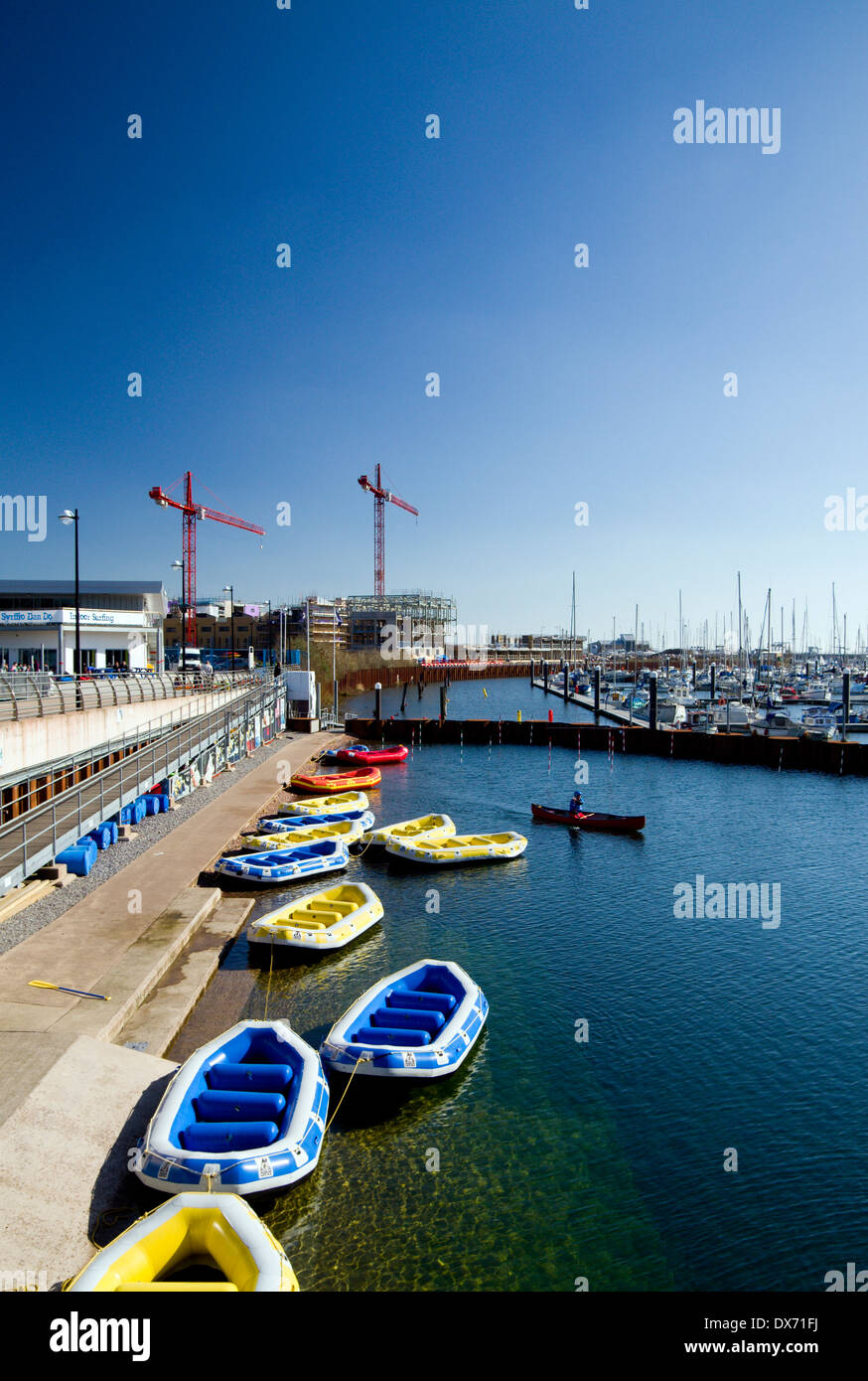 Cardiff International White Water Centro, Sports Village, la Baia di Cardiff, Galles. Foto Stock