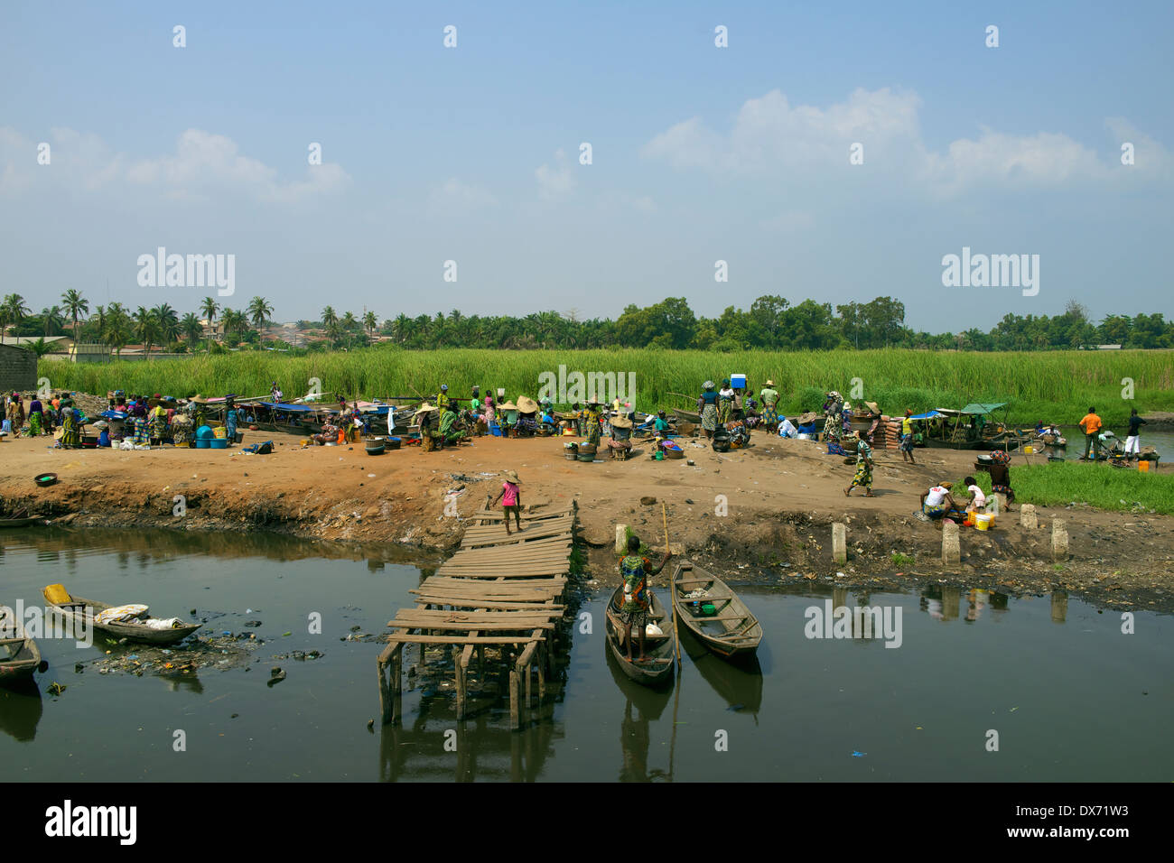 Al punto di partenza principale alle Ganvie, ai villaggi su palafitte, Benin, Africa occidentale Foto Stock