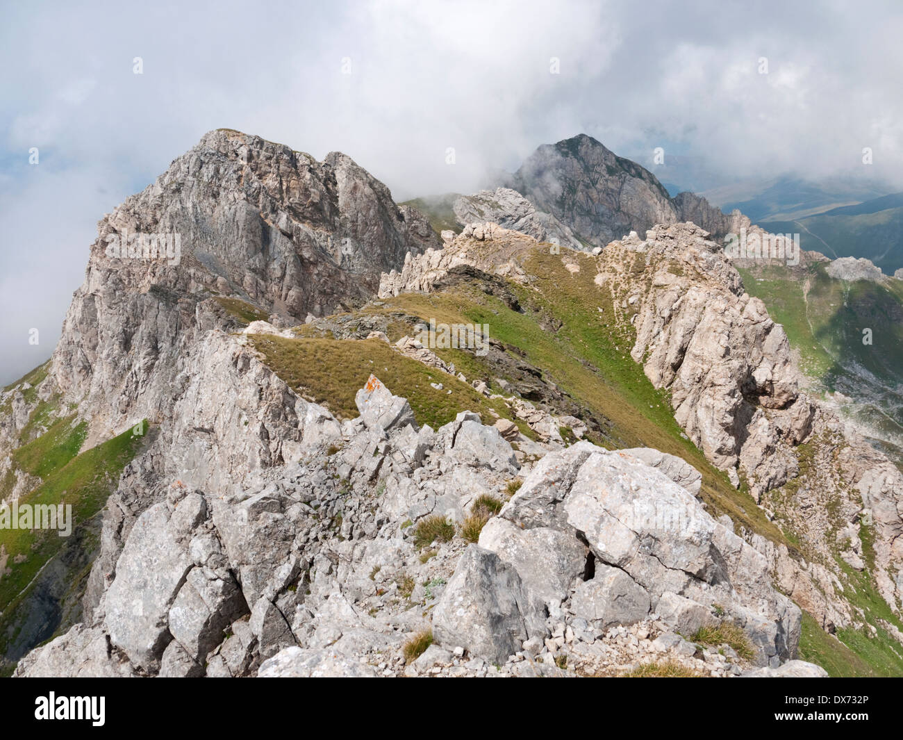 La cresta del vertice di Golem Korab, il picco più alto in Macedonia e Albania Foto Stock