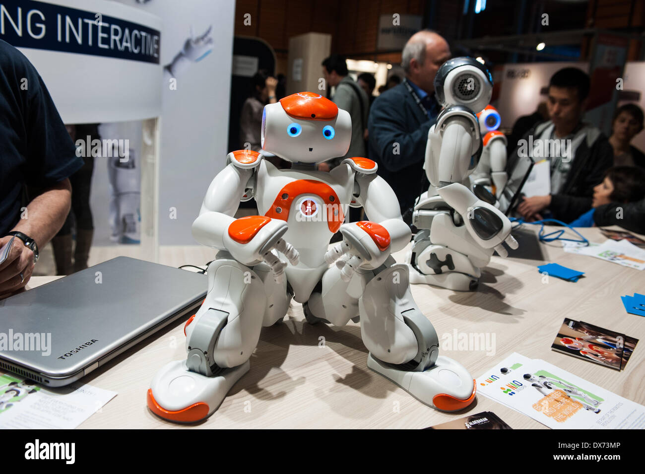 Lione, Francia - 19 Marzo 2014: Robot NAO da Aldebaran a Innorobo 2014, il 4° fiera internazionale specializzata sulla robotica di servizio. Credito: Piero Cruciatti/Alamy Live News Foto Stock