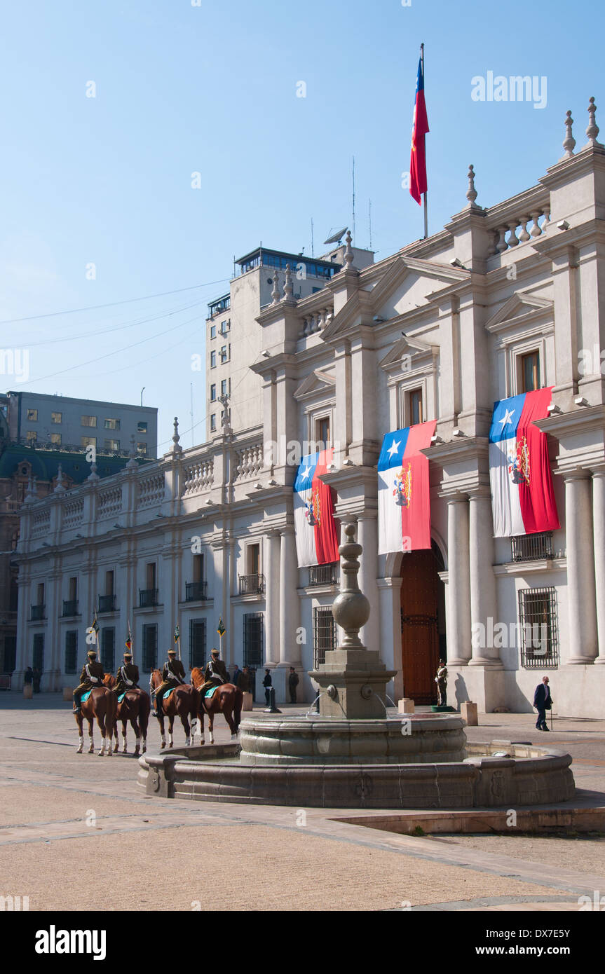 Cambio della guardia in La Moneda Palace, Santiago del Cile. Foto Stock