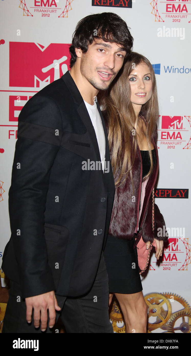 Il calcio tedesco giocatore Mats Hummels e Cathy Fischer MTV EMA's 2012 tenutasi presso la Festhalle - arrivi ** o publ Foto Stock