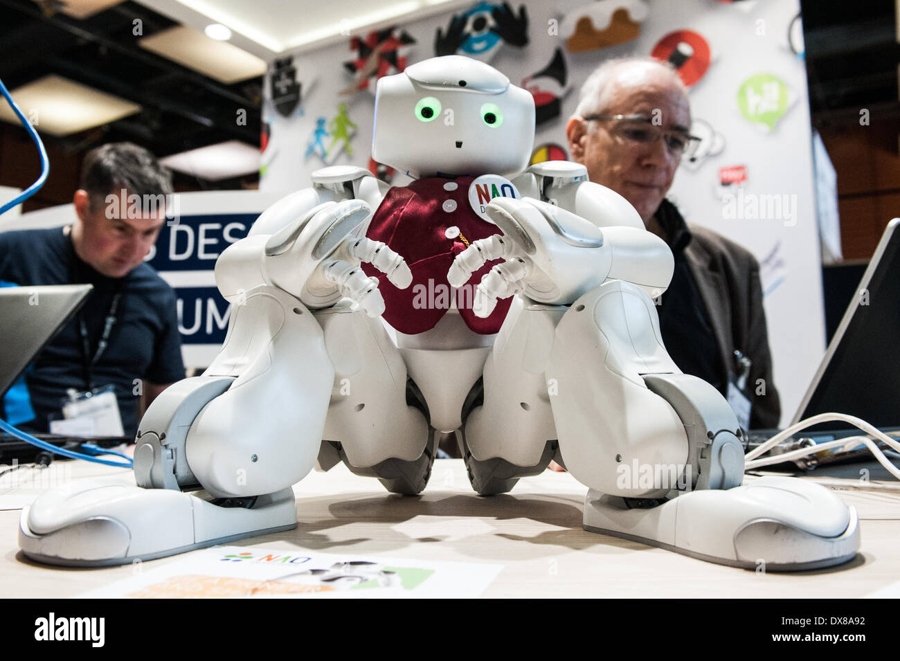Lione, Francia. Xix Mar, 2014. Robot NAO da Aldebaran a Innorobo 2014, il 4° fiera internazionale specializzata sulla robotica di servizio. Credito: Piero Cruciatti/Alamy Live News Foto Stock