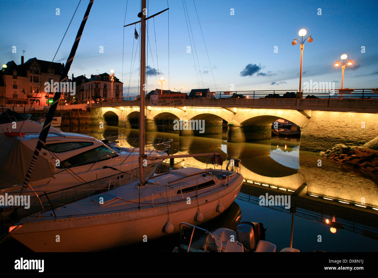 Porto le Pouliguen con yacht, Bretagna, Francia. Foto Stock