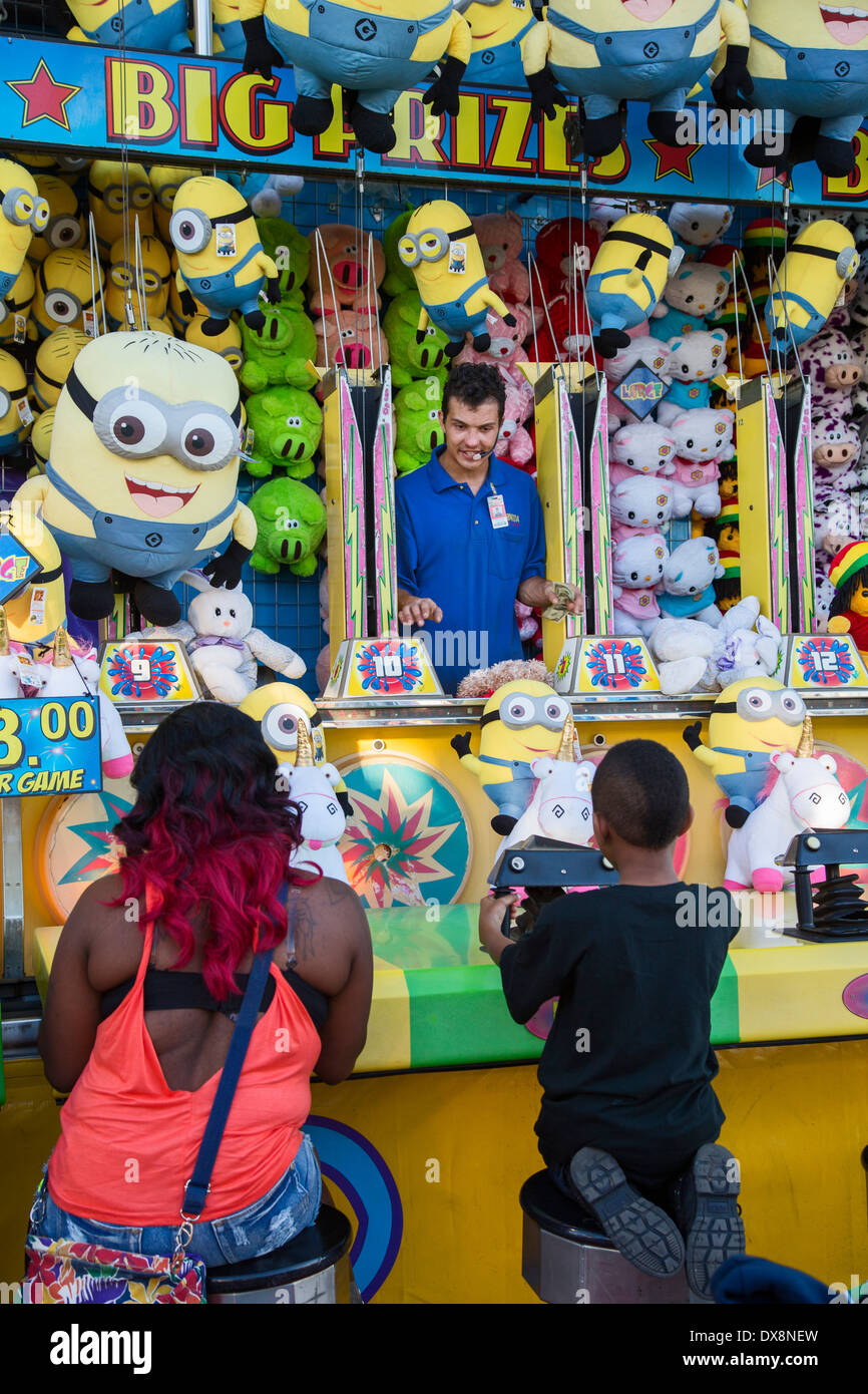 Tampa, Florida - Un gioco stand al Florida State Fair. Foto Stock