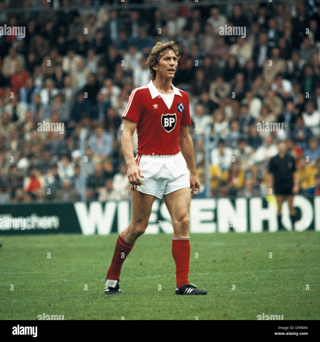 Calcio, Bundesliga, 1979/1980, Ruhr Stadio, VfL Bochum contro Hamburger SV 0:3, scena del match, Dietmar Jakobs (HSV) Foto Stock