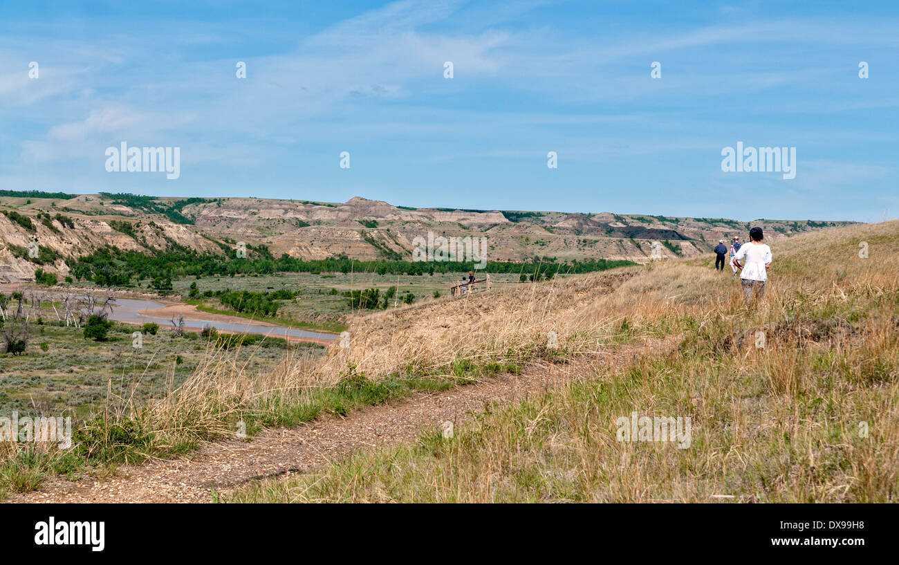 Il Dakota del Nord, Parco nazionale Theodore Roosevelt, Sud, unità di vista del piccolo fiume Missouri da Wind Canyon Trail Foto Stock