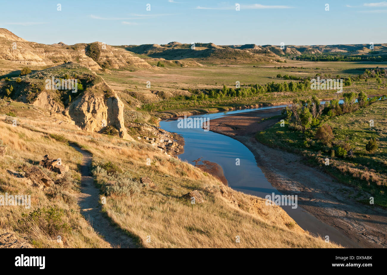 Il Dakota del Nord, Parco nazionale Theodore Roosevelt, Sud, unità di vista del piccolo fiume Missouri da Wind Canyon Trail Foto Stock