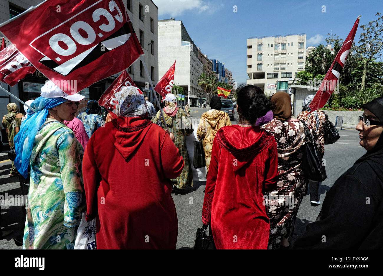 Le donne musulmane delle CCOO sindacato protestare contro la disoccupazione e la discriminazione razziale nell'occupazione. Ceuta . Spagna Foto Stock