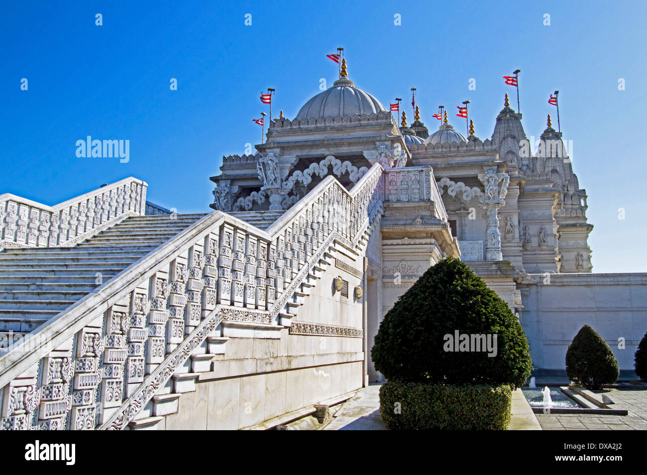 BAPS Shri Swaminarayan Mandir (l'Neasden Tempio), Neasden, London Borough of Brent, London, England, Regno Unito Foto Stock