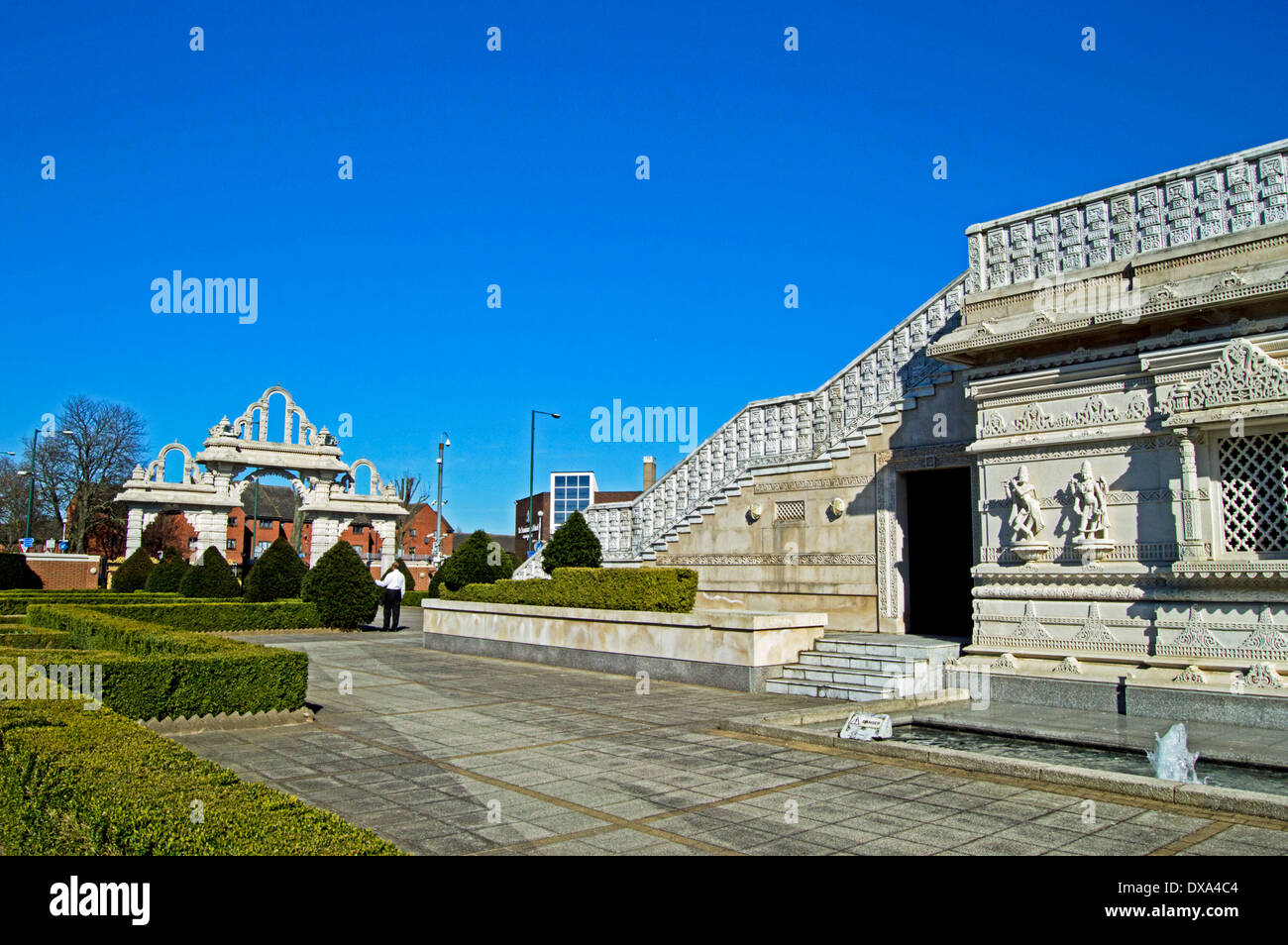 BAPS Shri Swaminarayan Mandir (l'Neasden Tempio), Neasden, London Borough of Brent, London, England, Regno Unito Foto Stock