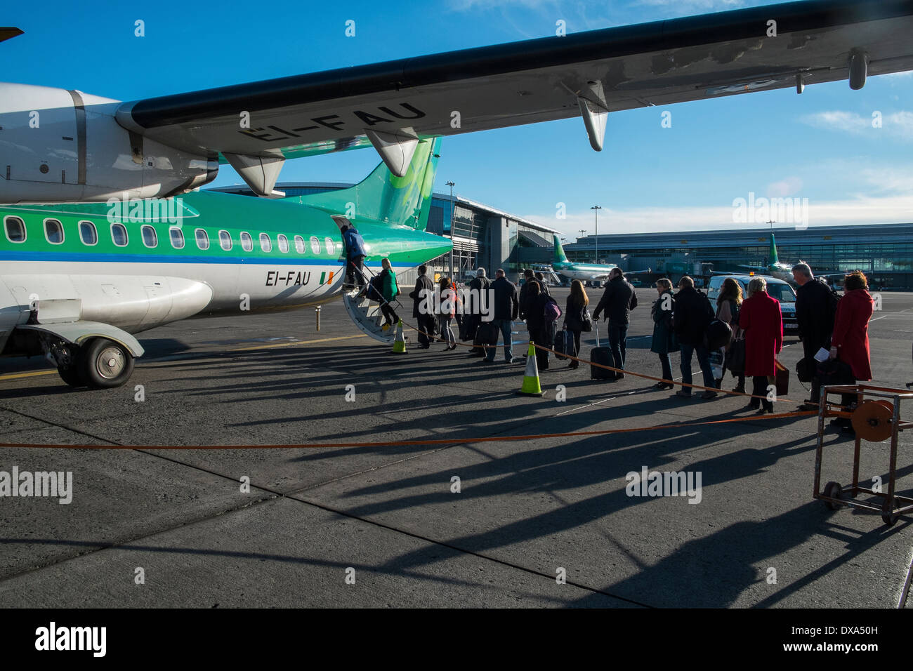 Persone aerlingus imbarco aereo aereo aereo Foto Stock