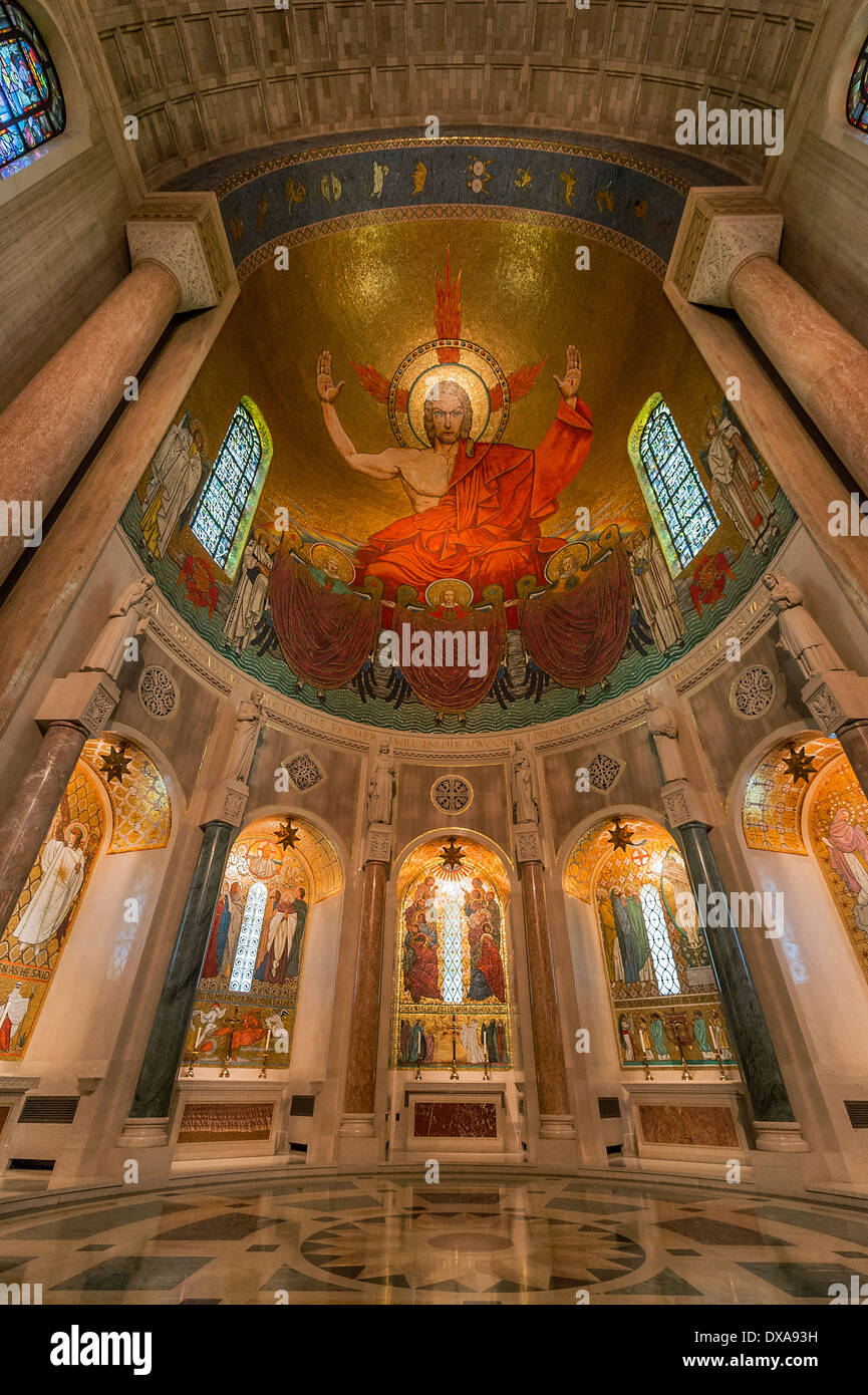 Cristo in maestà, abside settentrionale, Basilica del Santuario Nazionale dell Immacolata Concezione a Washington DC, Stati Uniti d'America Foto Stock