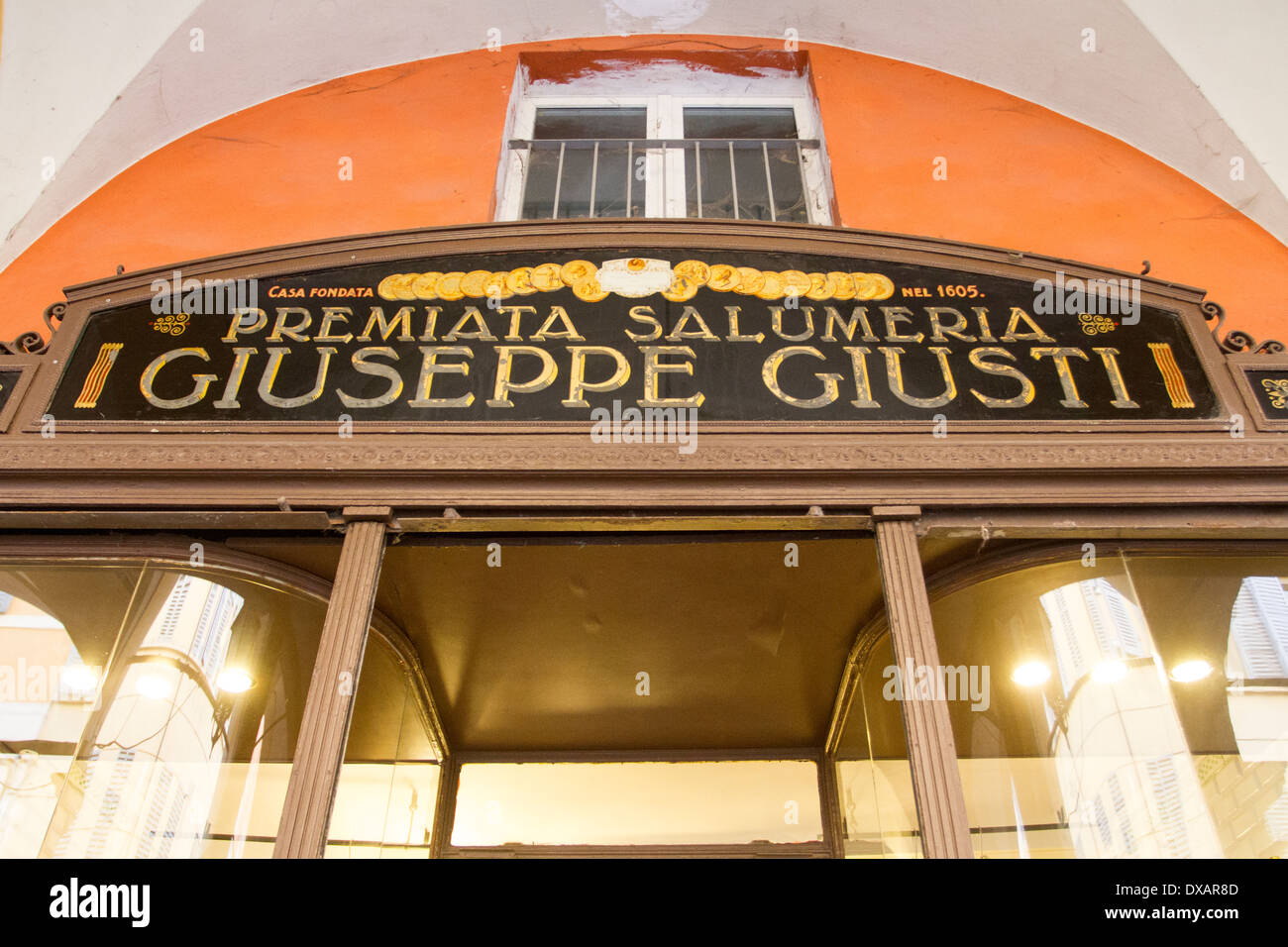 Giuseppe Giusti shop il più vecchio in Europa, Modena, Emilia Romagna, Italia Foto Stock