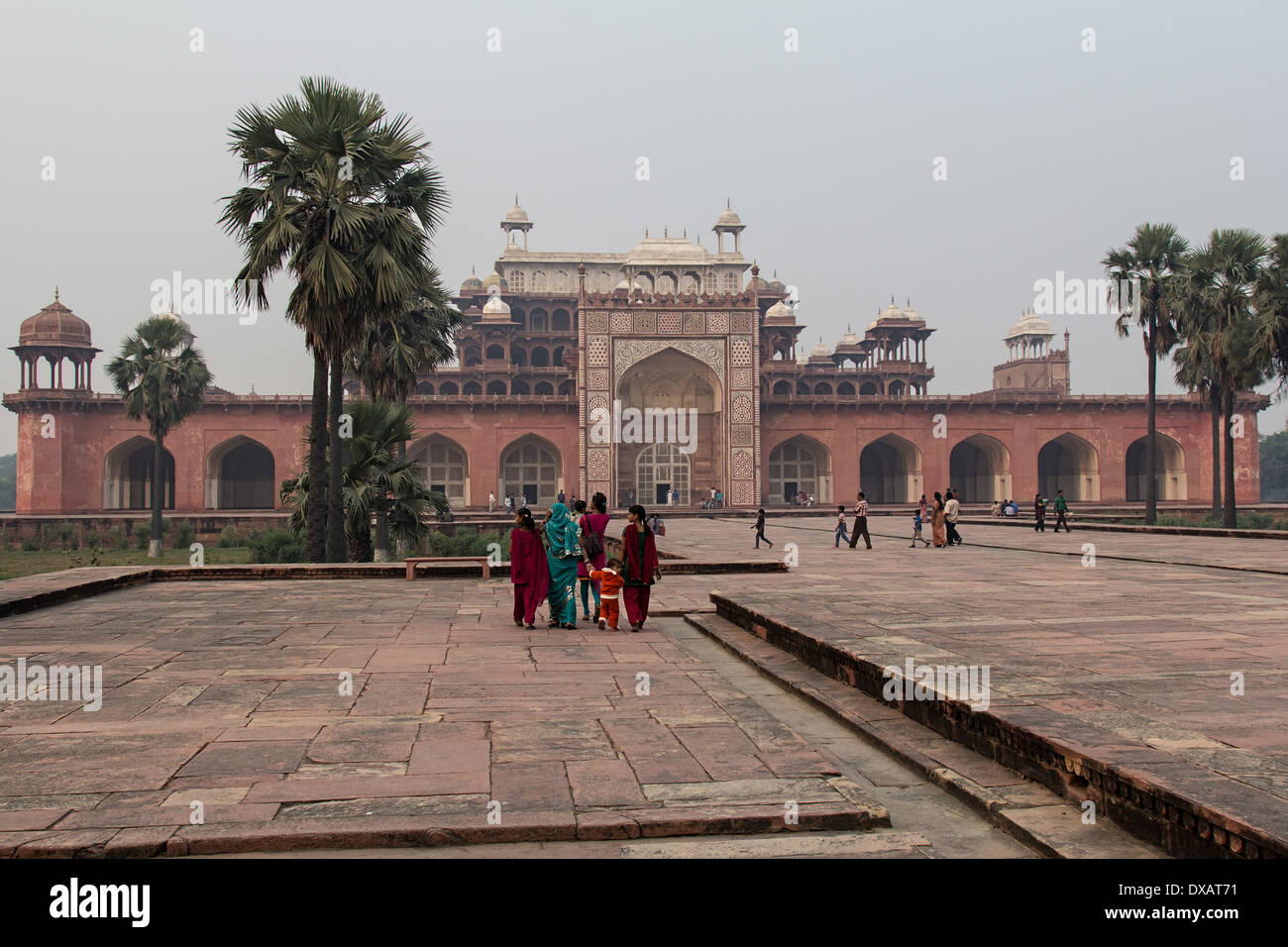 Tomba di Akbar il grande in Sikandra, Agra, India Foto Stock