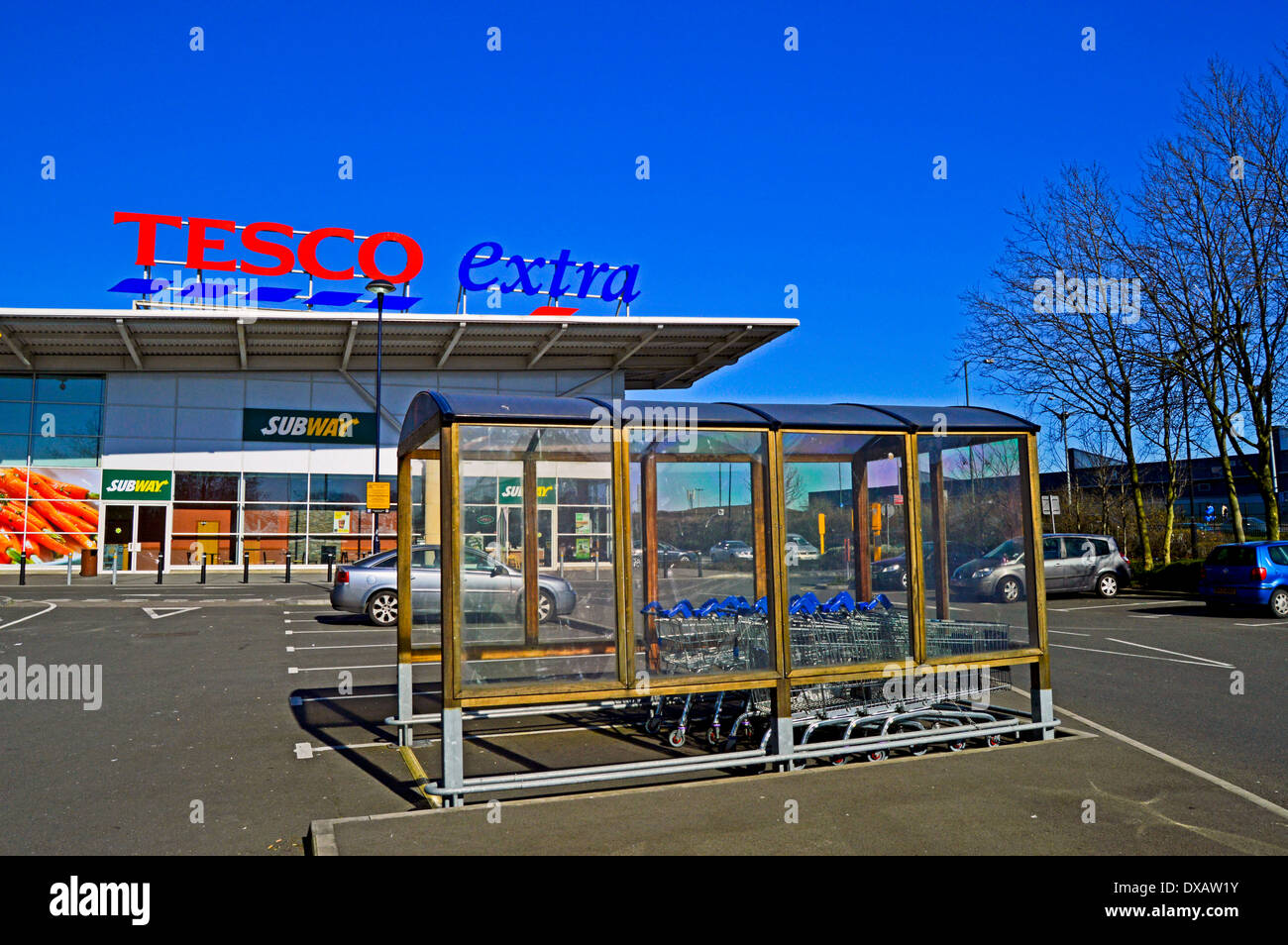 Tesco Extra Wembley, London Borough of Brent, London, England, Regno Unito Foto Stock