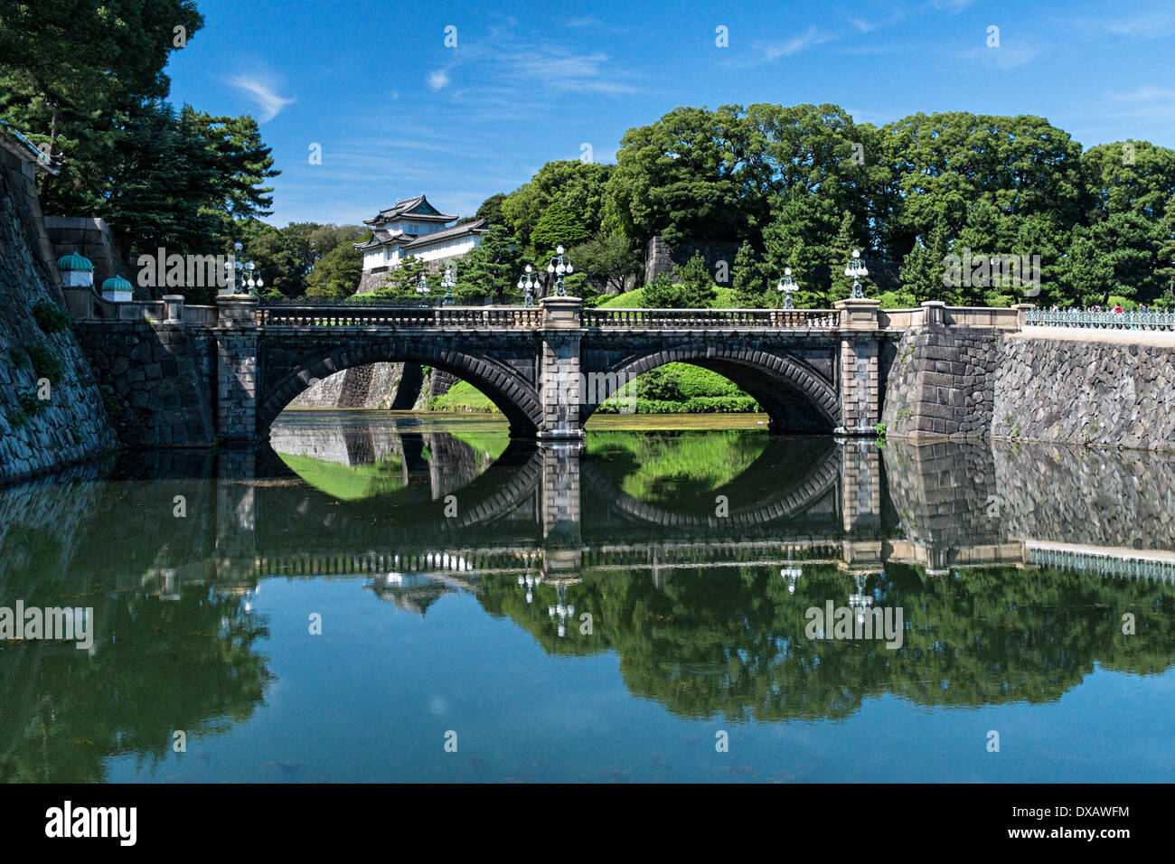 Vista del ponte che conduce a Tokyo Imperial Palace a Tokyo in Giappone Foto Stock