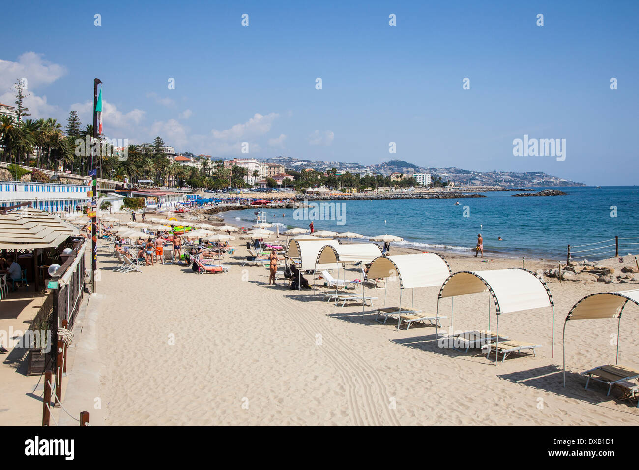 San Remo spiaggia e mare, Sanremo, Liguria, Italia Foto Stock
