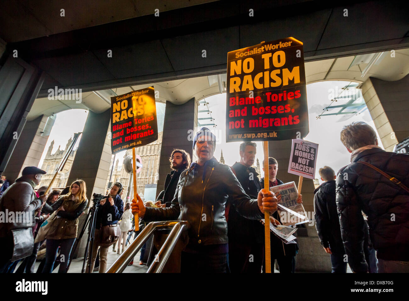 Marzo contro il razzismo e il fascismo su internazionali delle Nazioni Unite Anti-Racism giorno a Londra Foto Stock