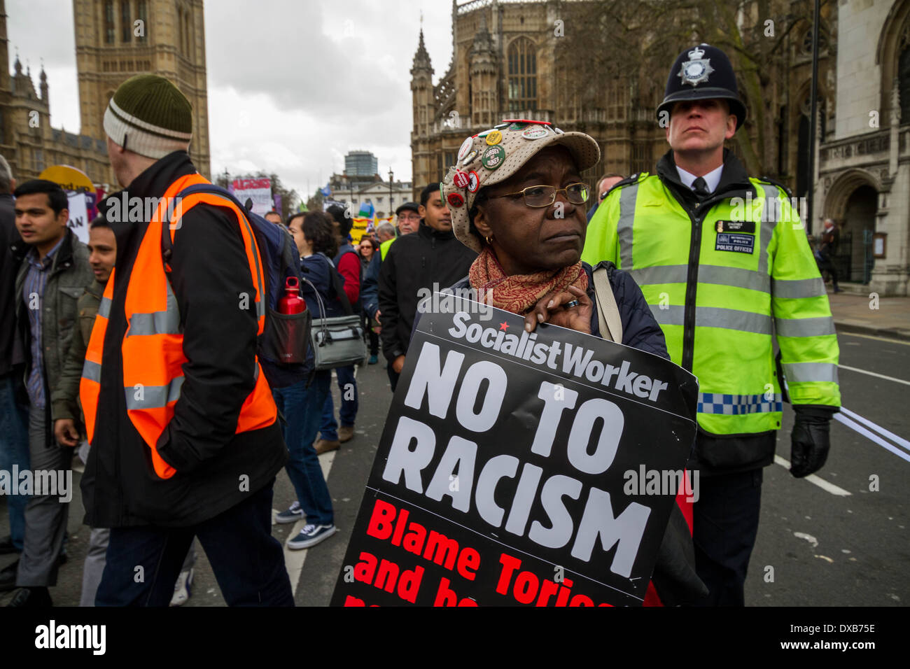 Marzo contro il razzismo e il fascismo su internazionali delle Nazioni Unite Anti-Racism giorno a Londra Foto Stock