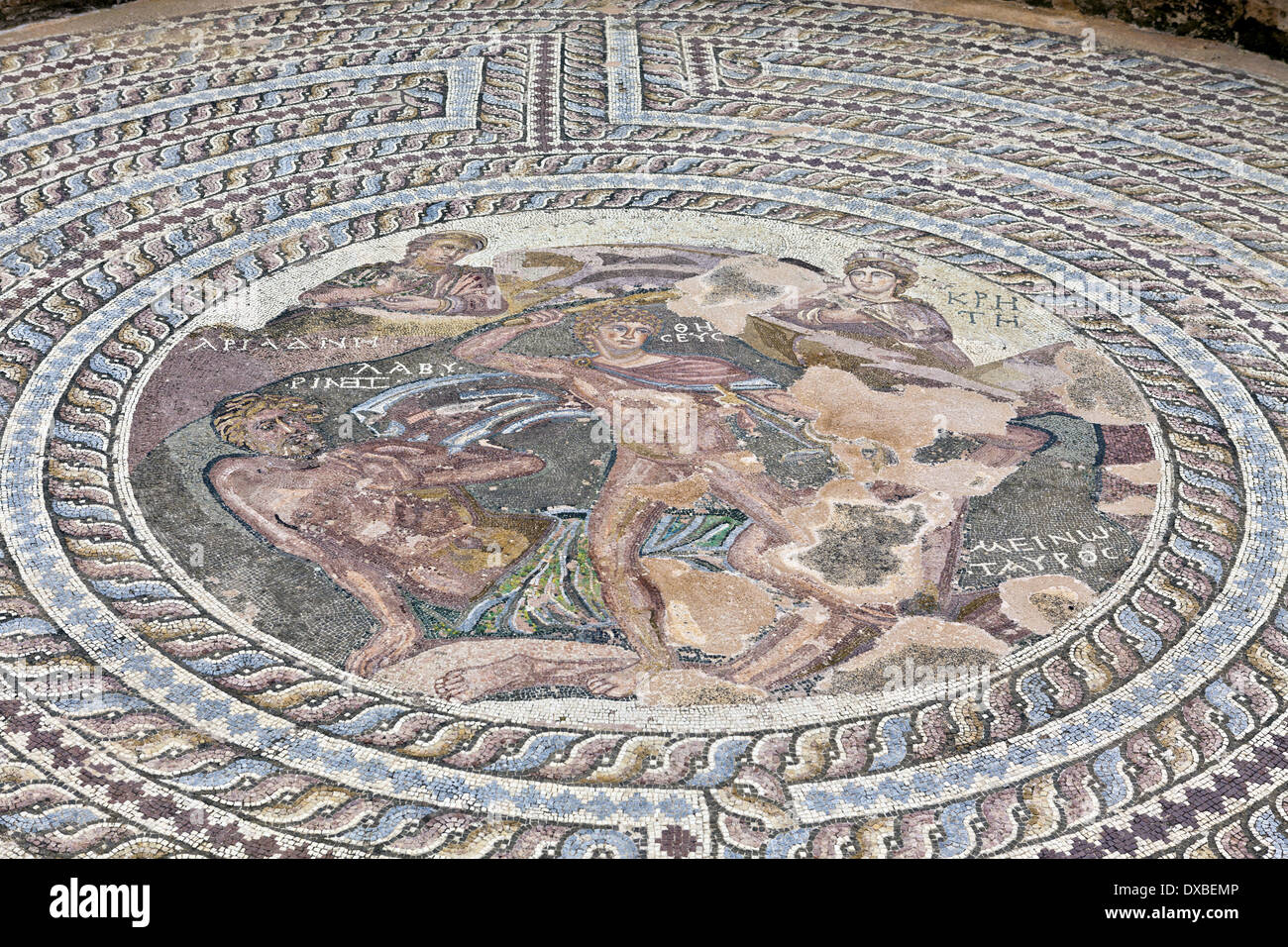 Antichi mosaici a Helenistic archeologico e sito romano a Kato Paphos a Cipro. Foto Stock