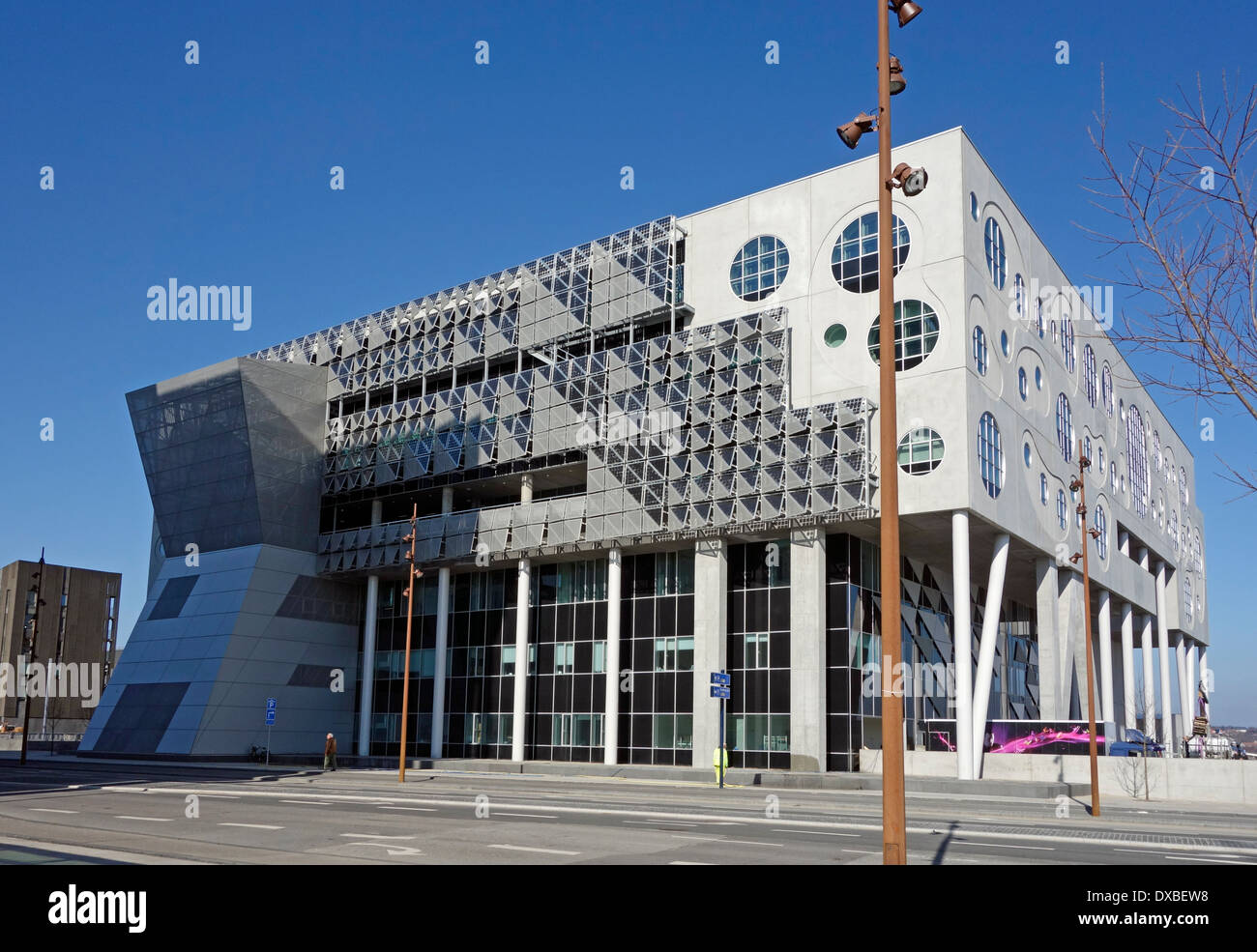 Fase finale del completamento del Musikkens Hus (Casa della Musica) di Aalborg in Danimarca Foto Stock