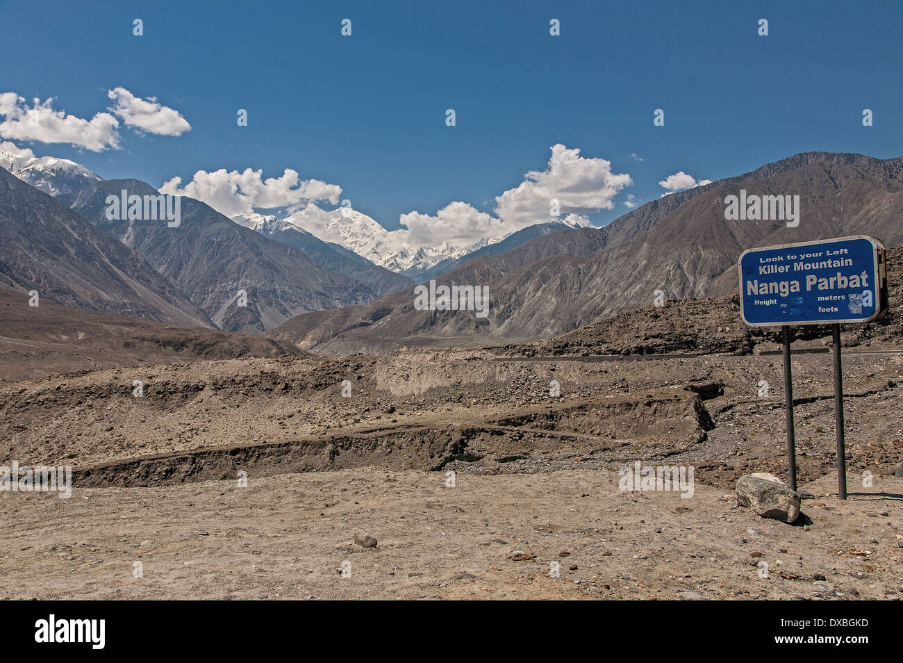 Nanga Parbat Killer segno di montagna sulla Karakoram Highway Foto Stock