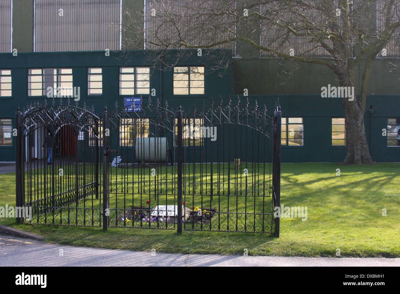 Guy Gibsons cane Nigger Grave RAF Scampton Foto Stock