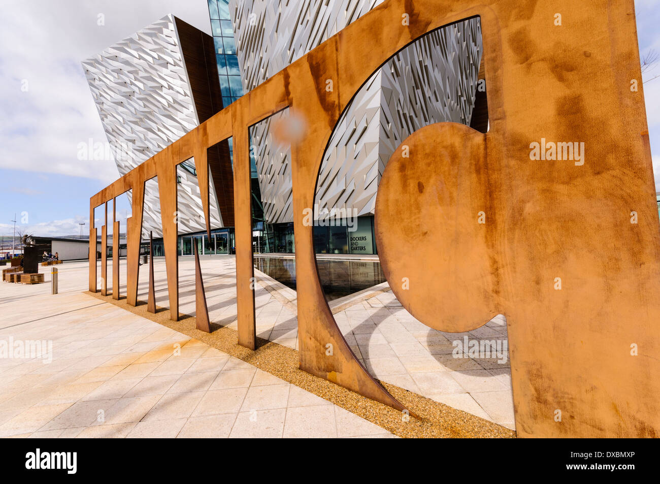 Segno a Titanic Belfast Foto Stock