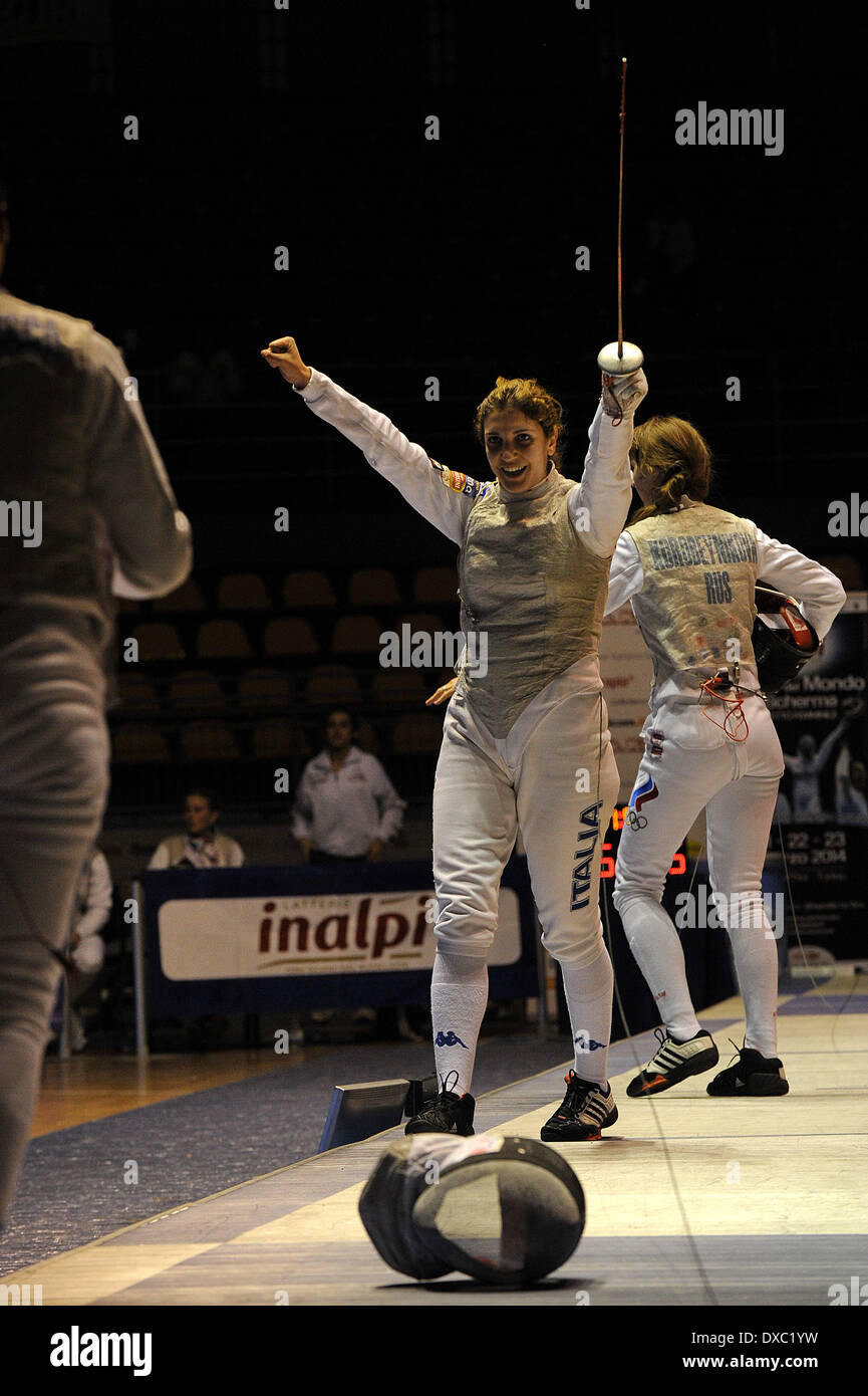 Torino, Italia. 23 Mar, 2014. Il team italiano vince la Womens scherma fioretto Coppa del Mondo per squadre nazionali. Credito: Azione Sport Plus/Alamy Live News Foto Stock