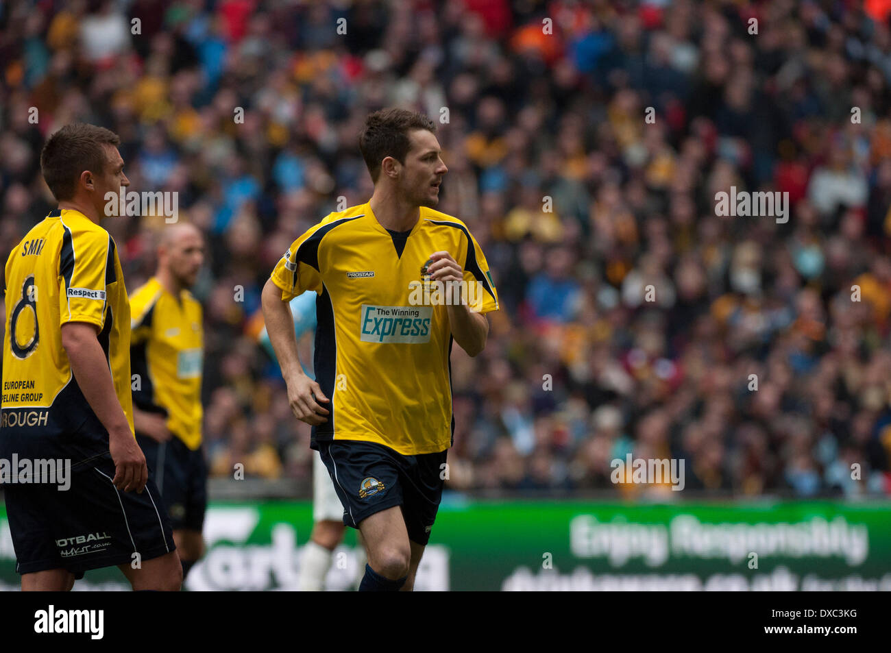 Legno Dan entra nella mischia dopo 60 minuti durante Gosport FA Trophy hinal aspetto a Wembley, Londra, Regno Unito. Il 23 marzo 2014 in FA trofeo finale contro Cambridge United FC Borough FC dalla SKRILL Divisione meridionale al Wembley Stadium il 23 marzo 2014. Credito: Flashspix/Alamy Live News Foto Stock