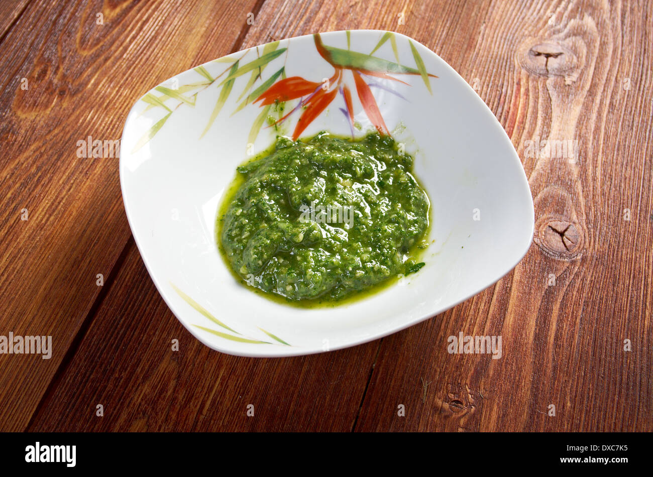 Pesto alla Genovese , salsa di basilico.closeup Foto Stock