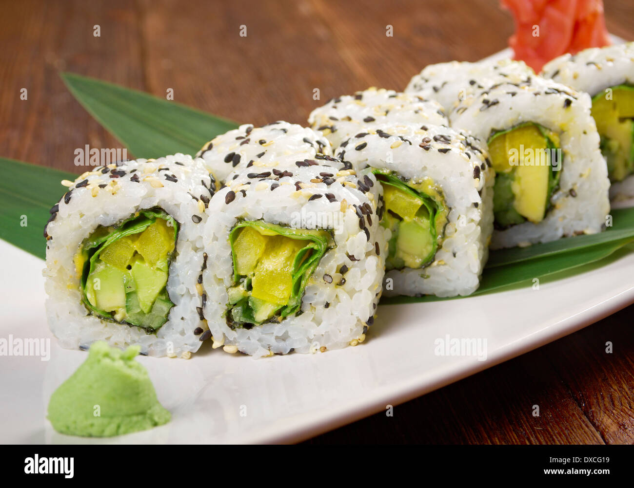 I sushi giapponesi La cucina tradizionale cibo giapponese.sushi con verdure Foto Stock