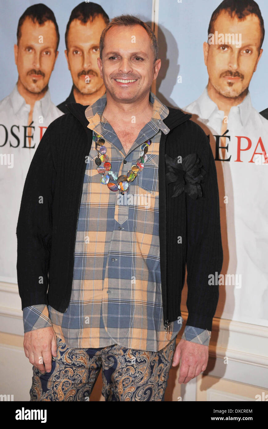 Miguel Bose promuove il suo nuovo album \