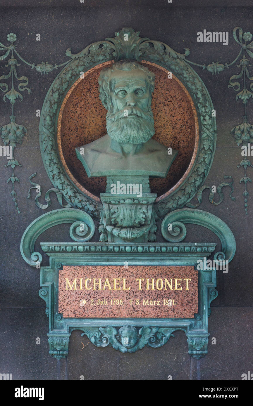 Recinto di Michael Thonet, cabinet maker e designer di mobili, il cimitero centrale di Vienna, Austria Foto Stock