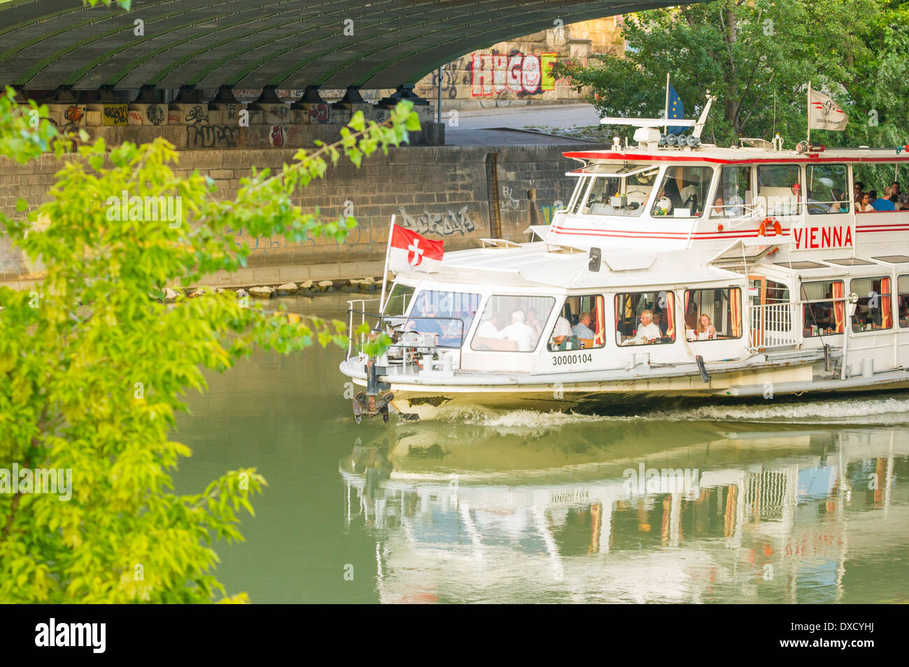 Escursione nave sul Danubio, Vienna, Austria Foto Stock