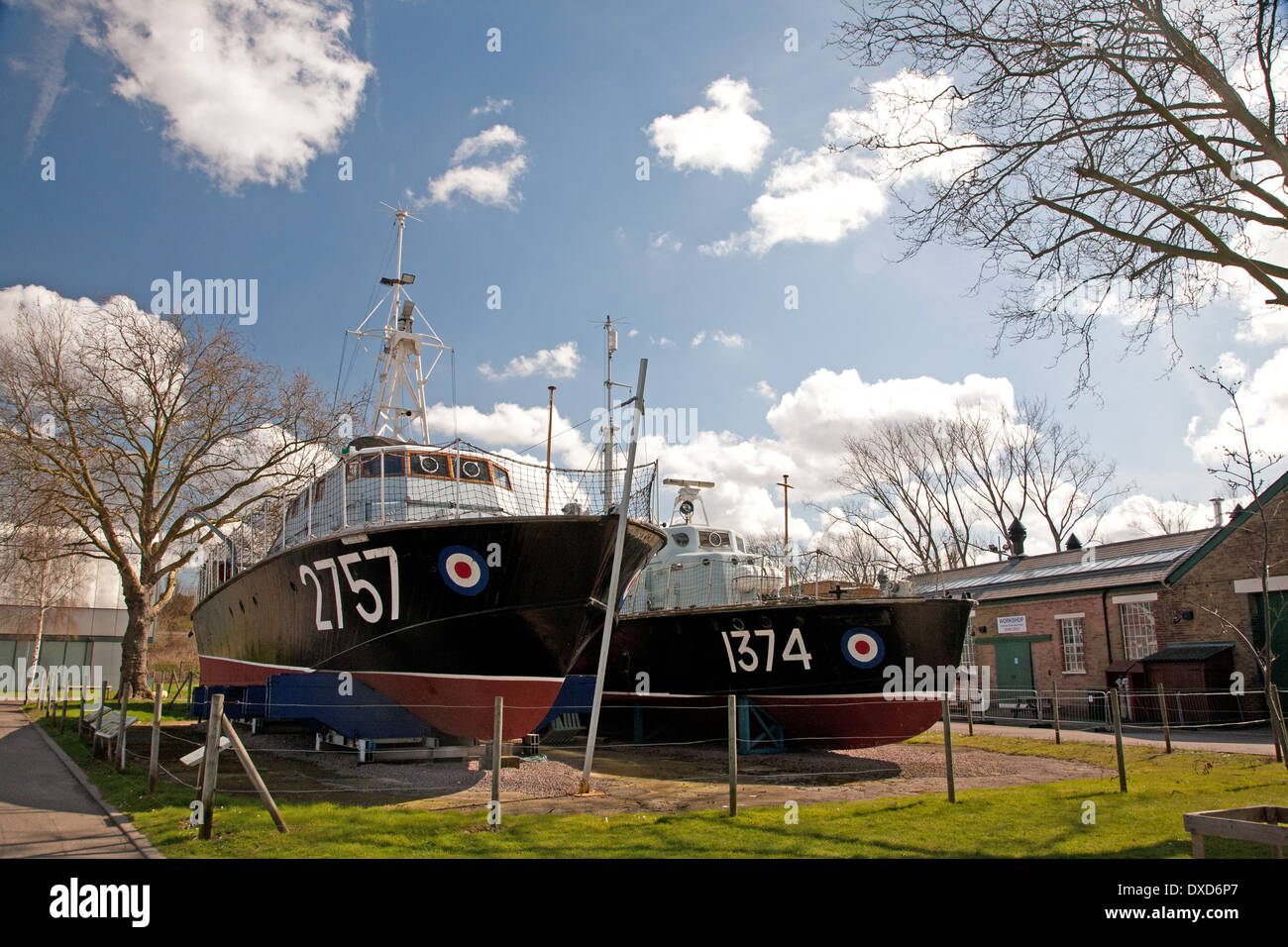 I modelli delle navi al di fuori del Royal Air Force Museum di Londra, Regno Unito Foto Stock