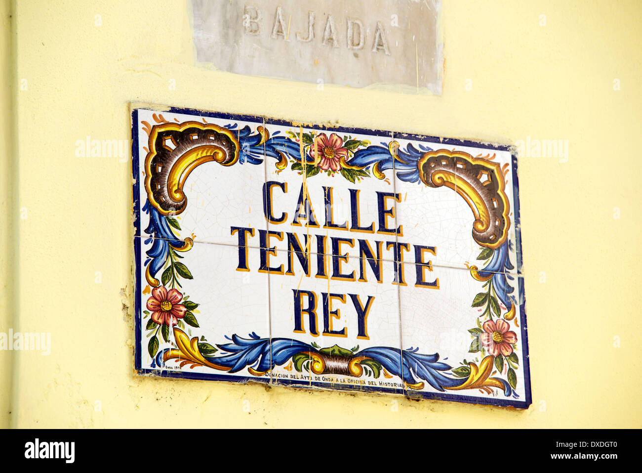 Piastrelle in maiolica segno Calle Teniente Rey Vecchia Havana Cuba Foto Stock