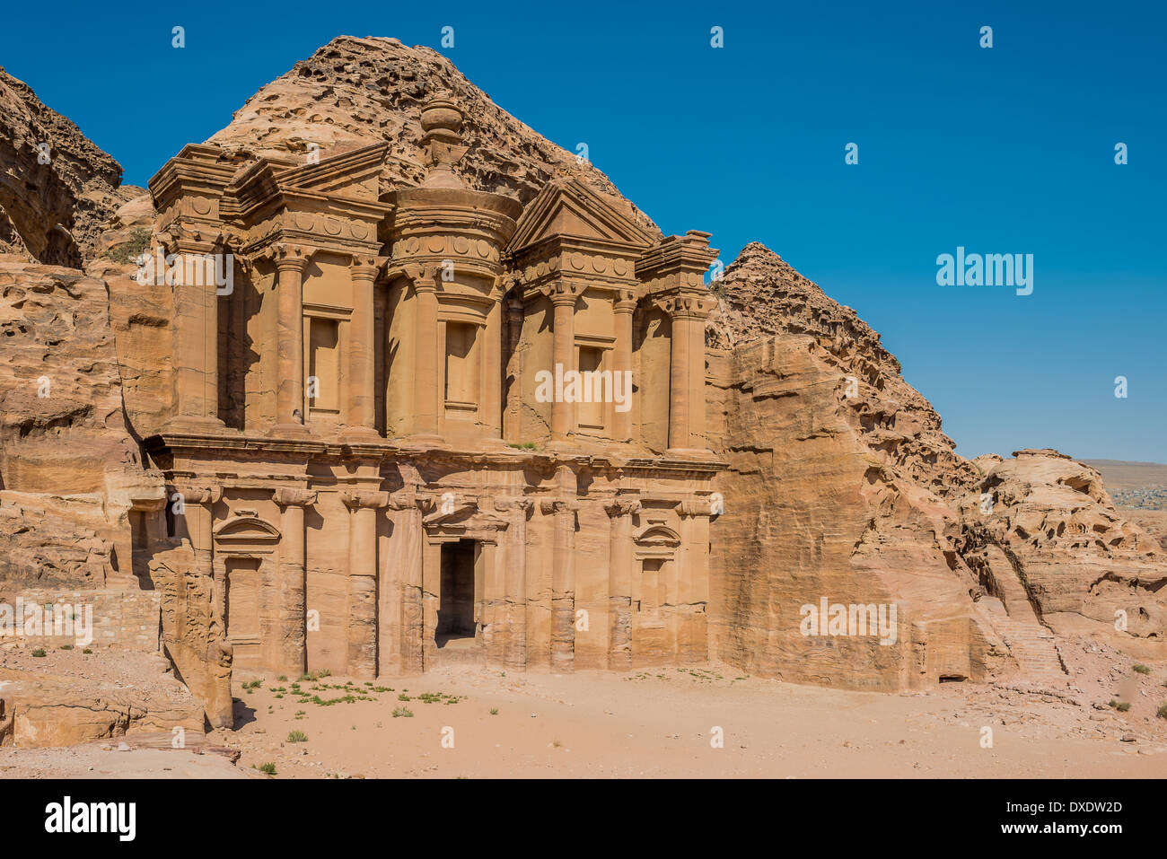 Il monastero Al Deir in Nabatean Petra Giordania medio oriente Foto Stock