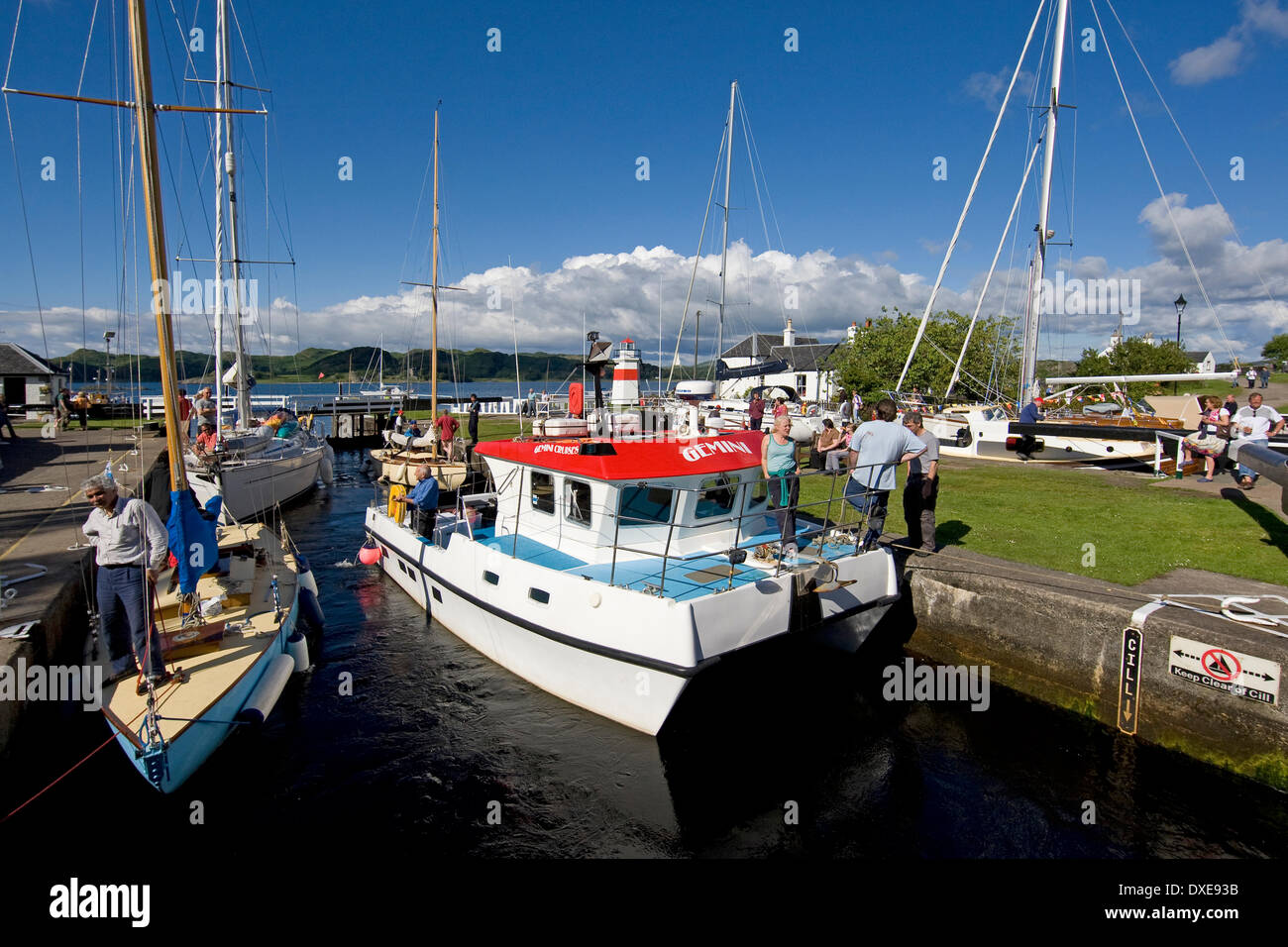 Occupato di scena nel porto di Crinan durante il Crinan Classics, Argyll Foto Stock