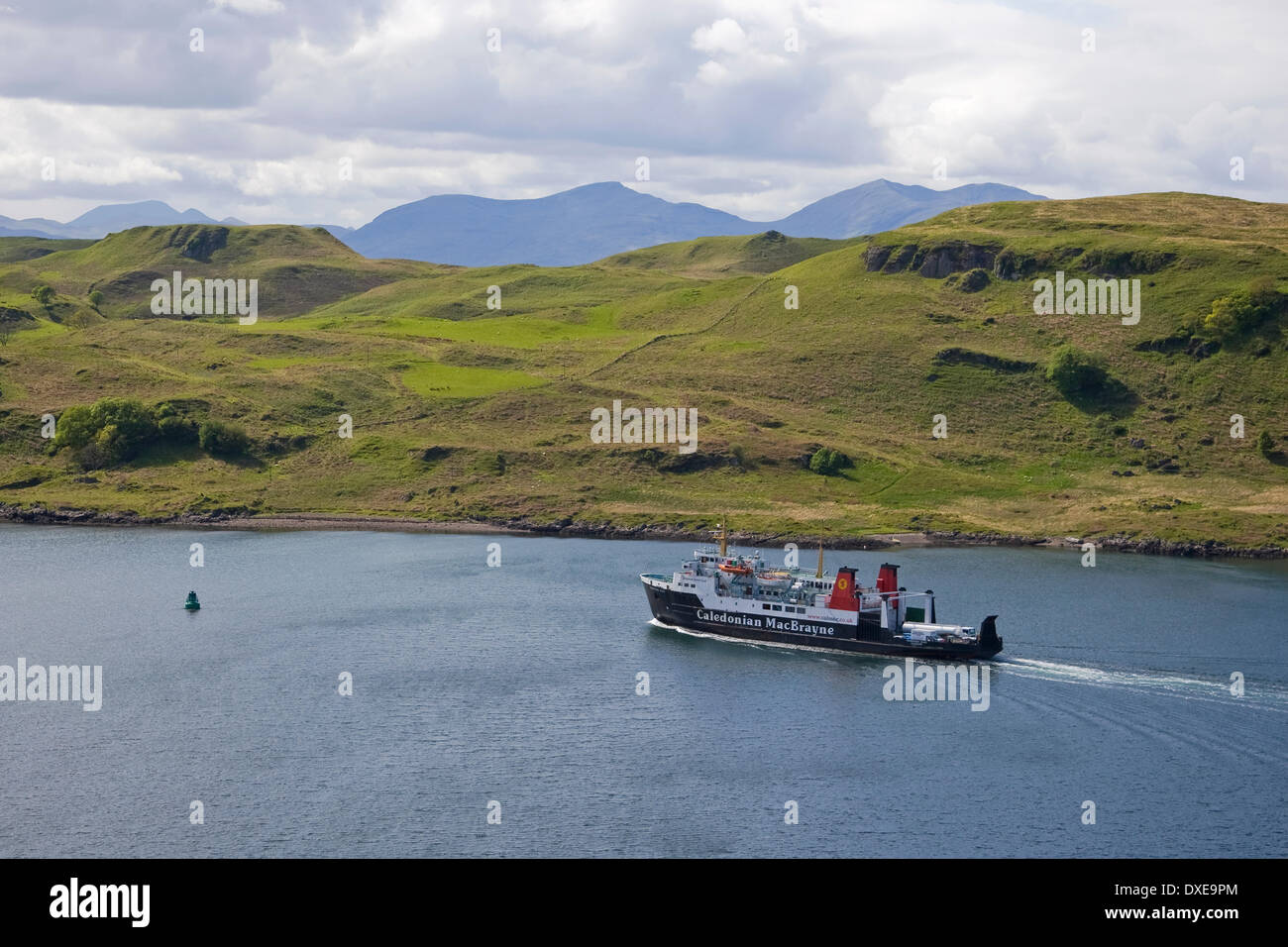 Il M.V.isole delle Ebridi è visto qui ssailing giù il suono di Kerrera, Oban, Argyll Foto Stock