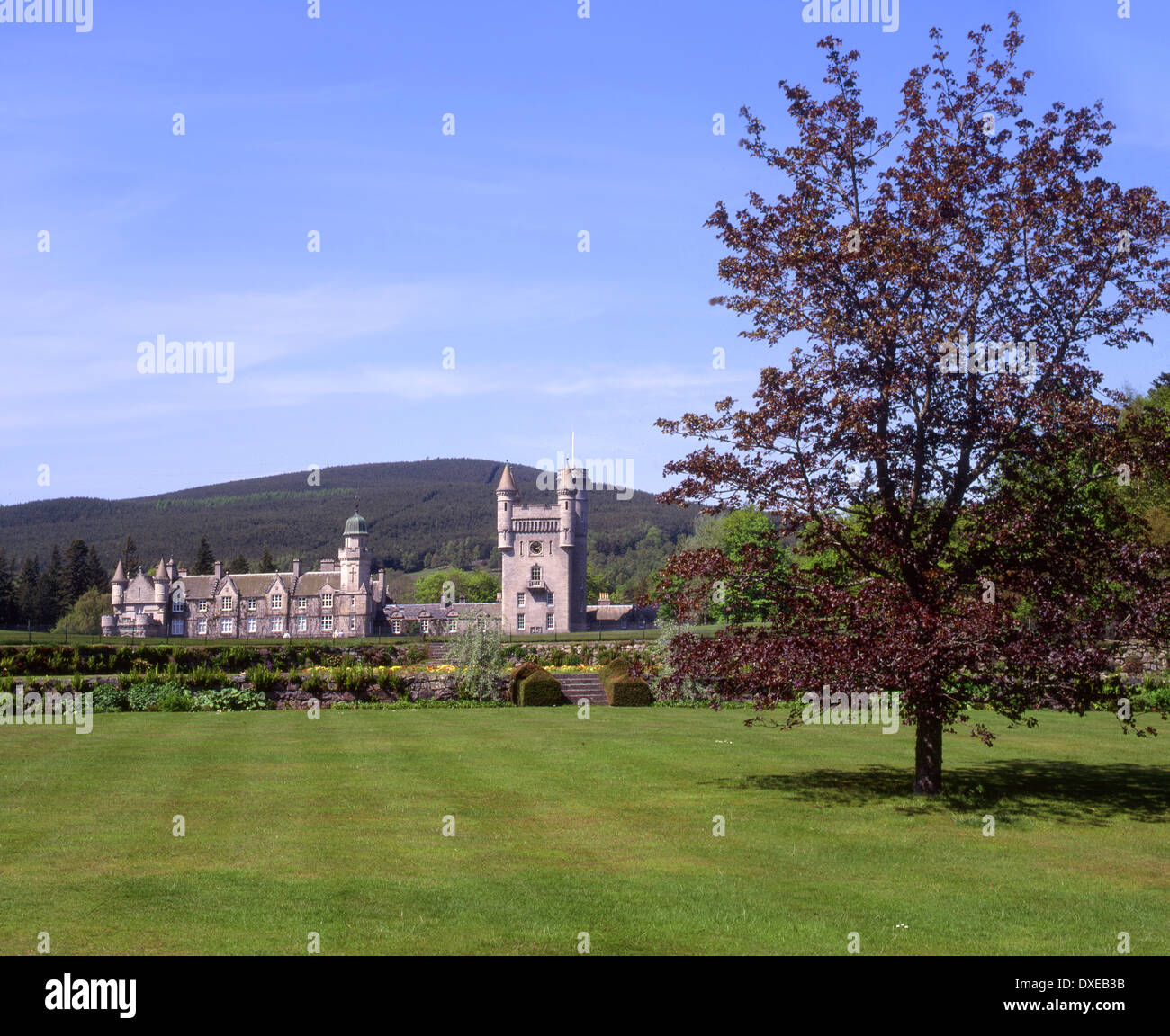 Il castello di Balmoral & Giardini, Royal Deeside, Aberdeenshire. Foto Stock