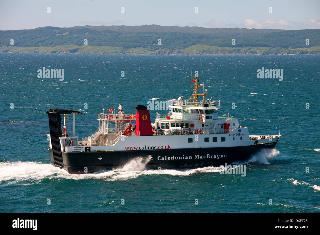 Il Caledonian macbrayne piccole isole traghetto dopo la partenza da Mallaig per l'isola di Eigg. Foto Stock