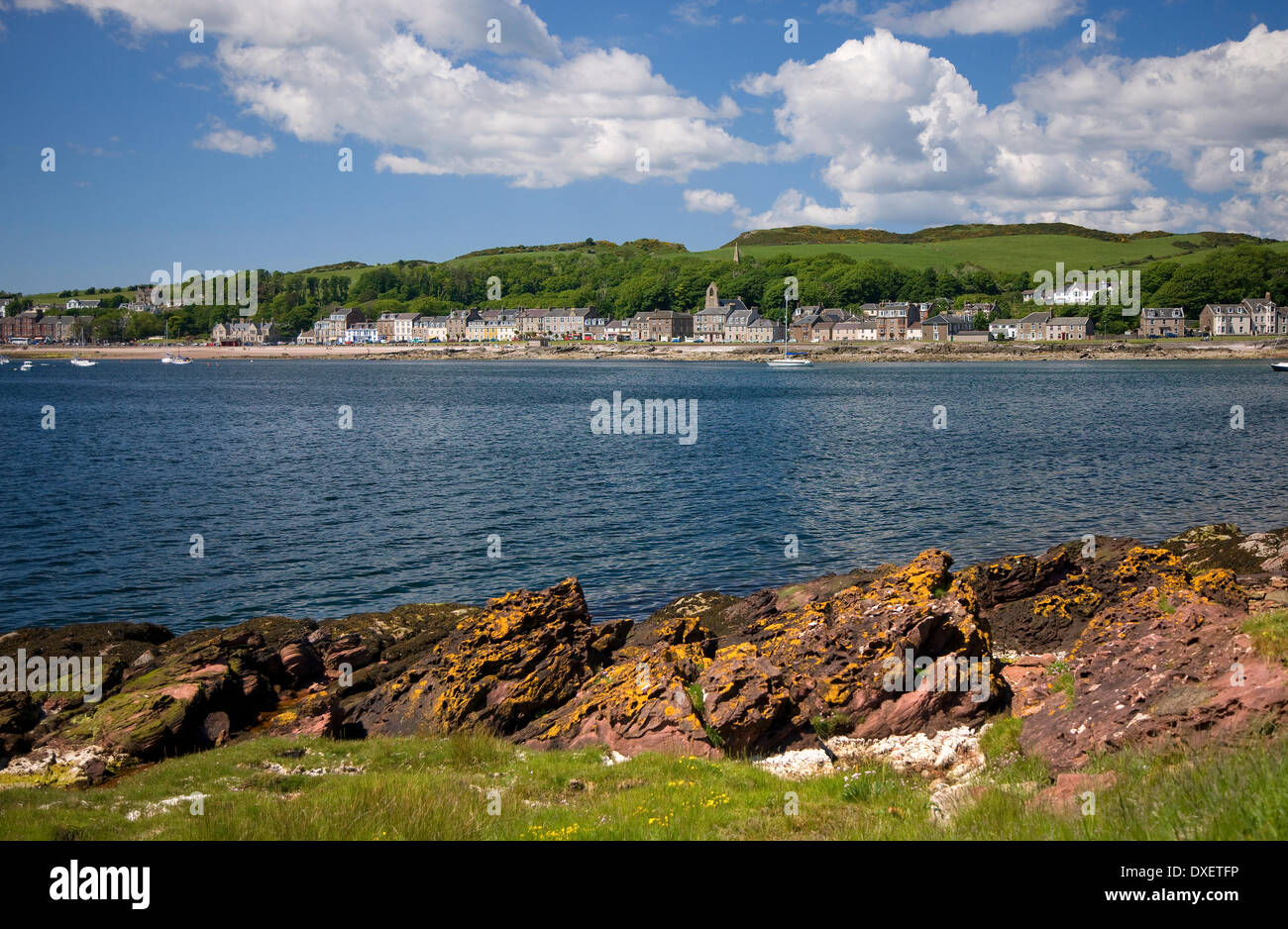 Vista dal lato sud est della baia di millport verso Millport,Isle of Cumbrae,Firth of Clyde,Cumbrae Island. Foto Stock