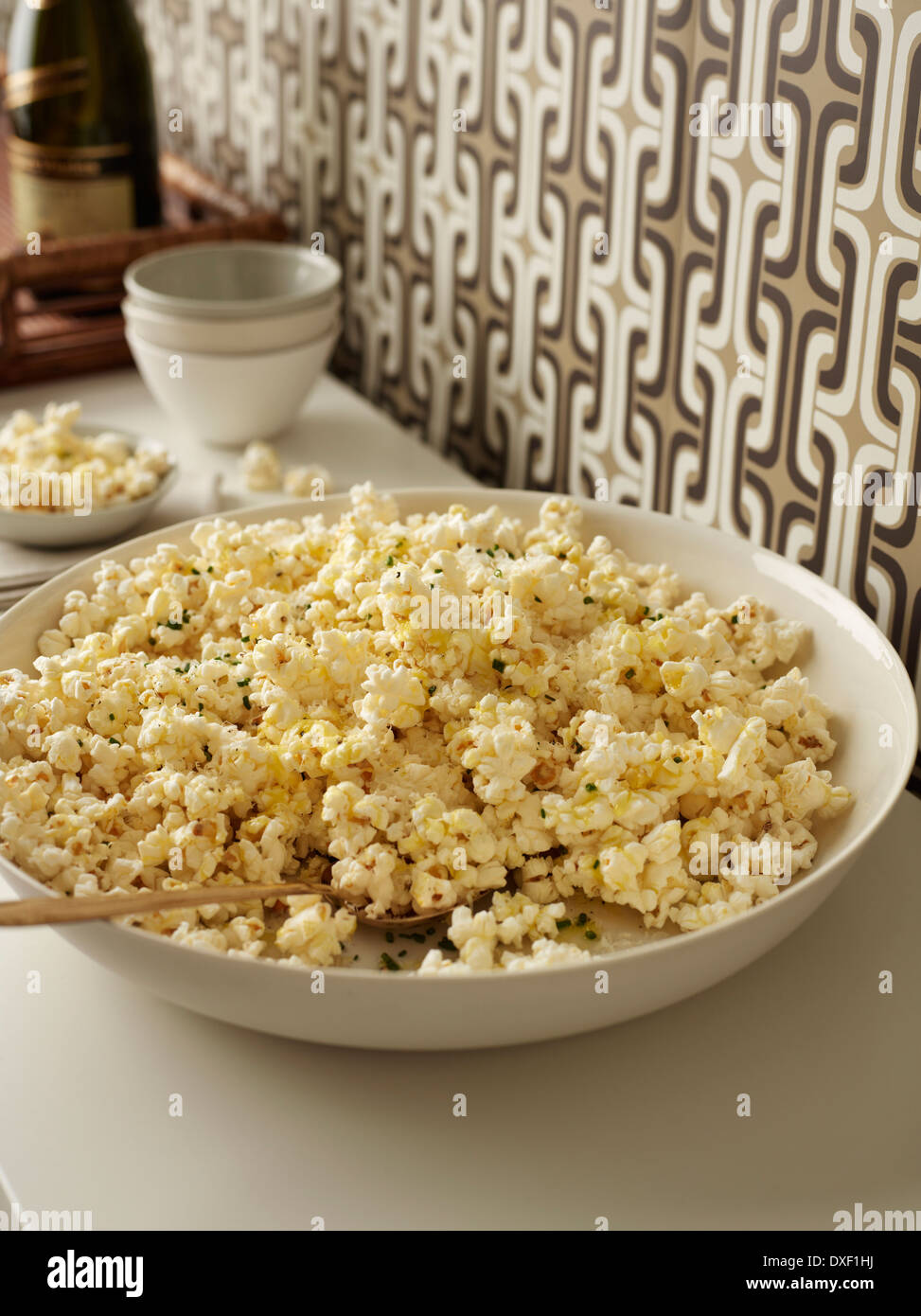 Ciotola di tartufo di popcorn, Studio Shot Foto Stock